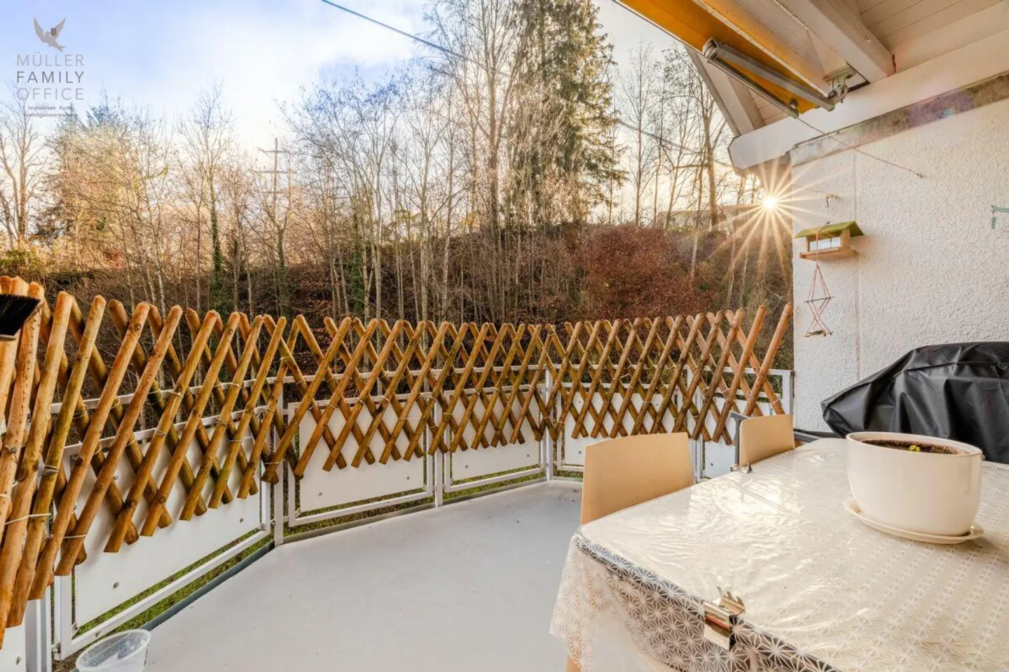 Appartement en duplex de 4 1/2 pièces baigné de lumière près de... - Photo 3 sur 13