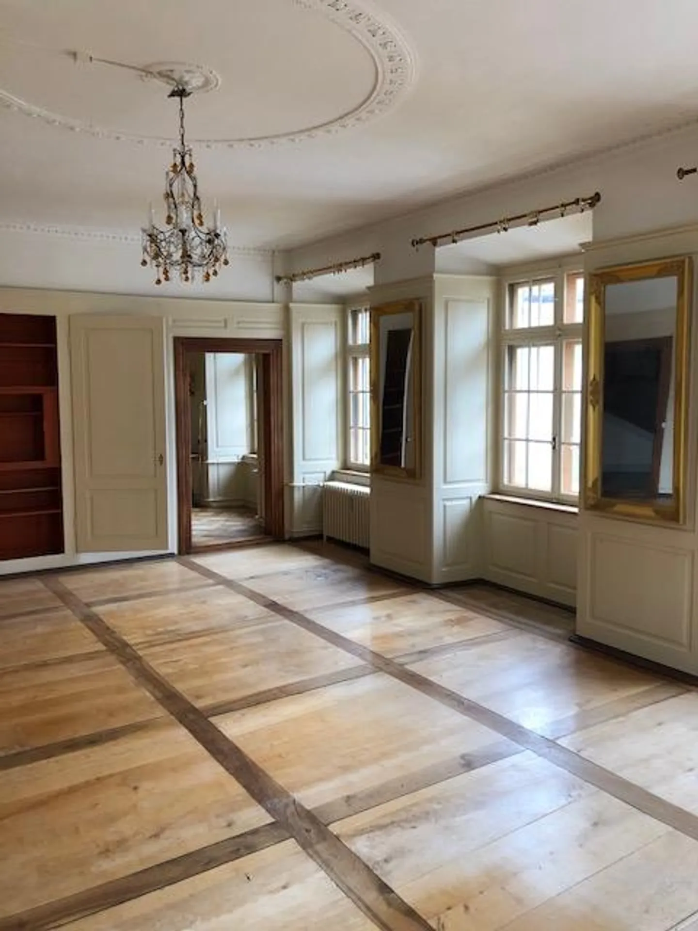 Living in a historic palace! - Photo 2 of 5