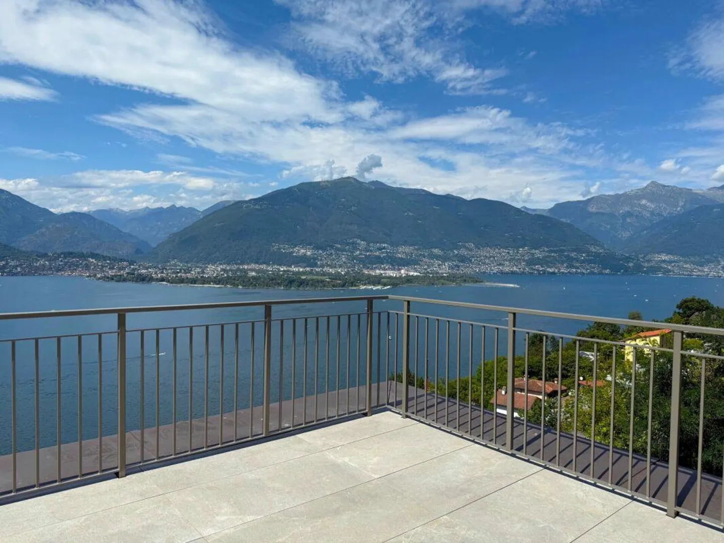 Casa vacanze moderna con vista spettacolare - Foto 10 di 12