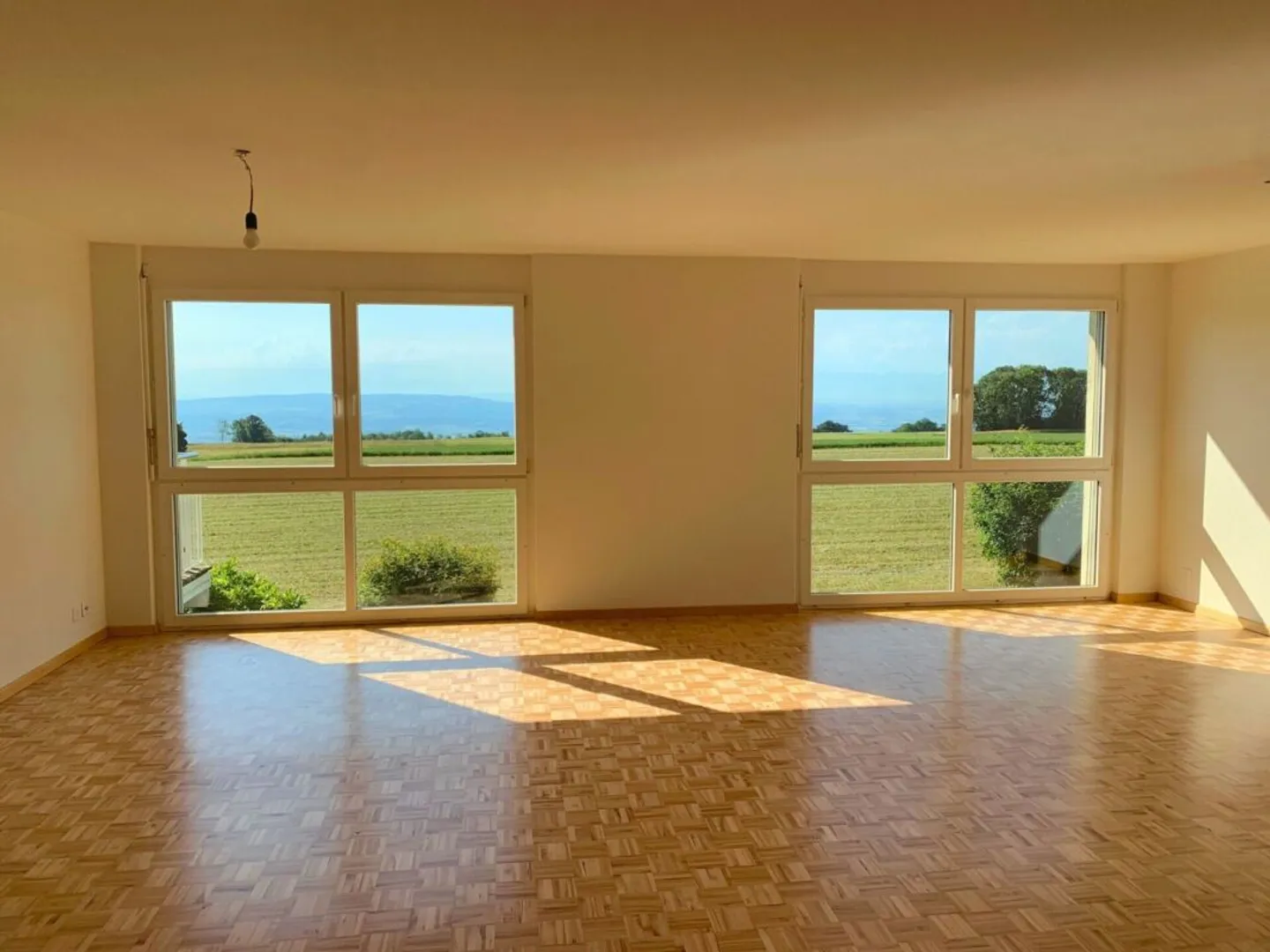 Zwei 3-Familienhäuser mit traumhaft schöner Aussicht - Foto 9 von 15