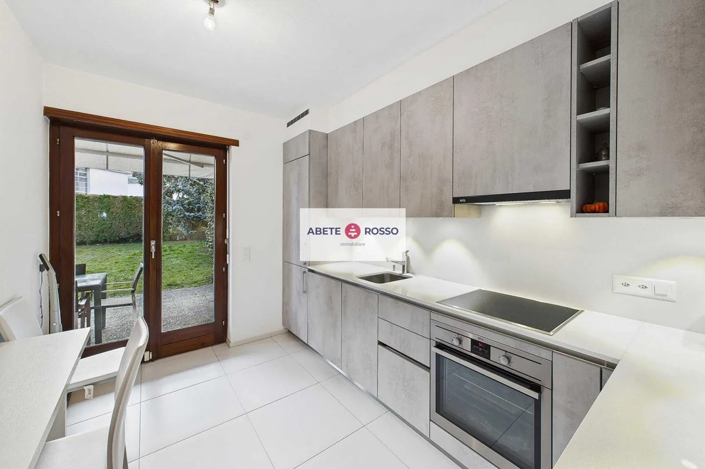 Appartement mit privatem Garten in exklusivem Wohngebiet. - Foto 7 von 16