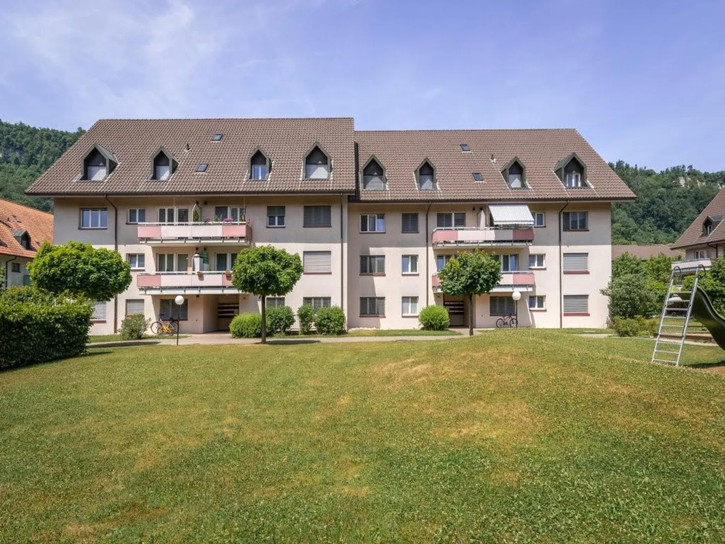 LOUER SANS CAUTION - nouvel appartement sous les combles rénové - Photo 1 sur 10