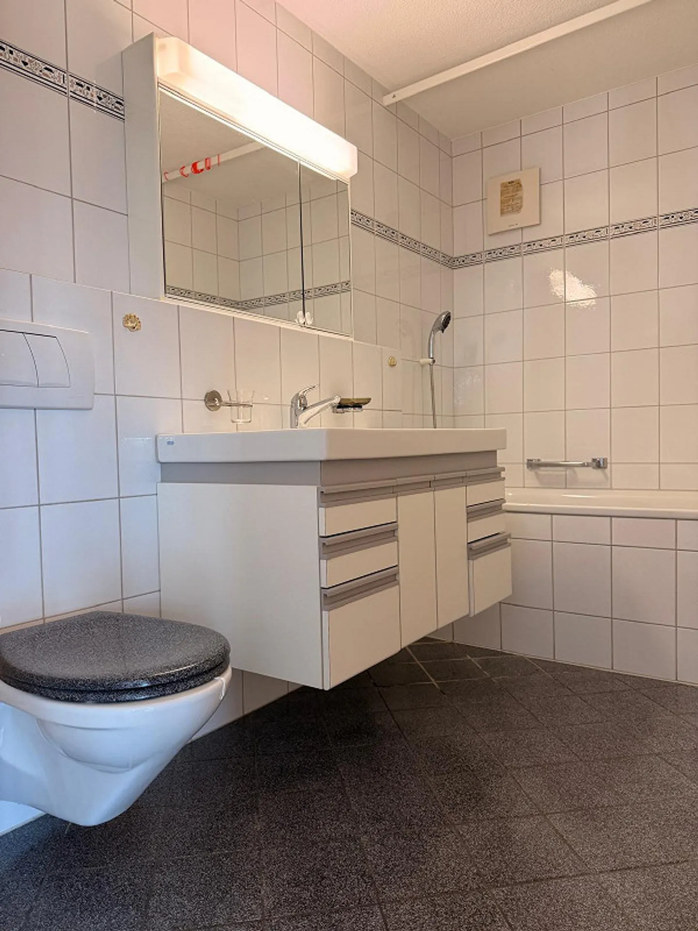 Geräumige Wohnung mit Balkon - Foto 7 von 10