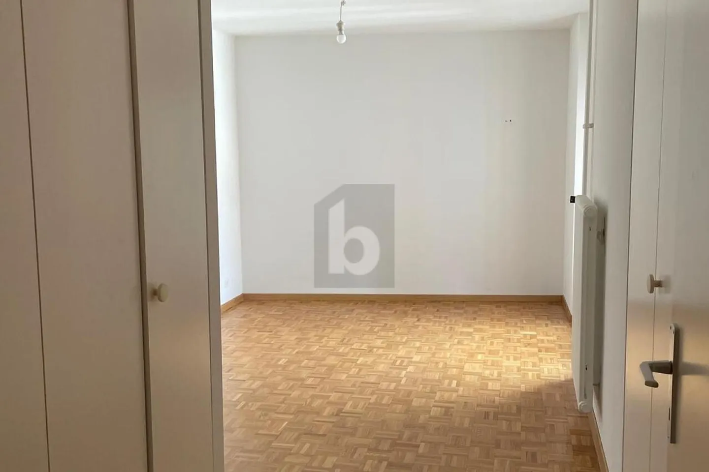 COCON COSY E SOLEGGIATO NEL CENTRO CITTADINO - Foto 4 di 6