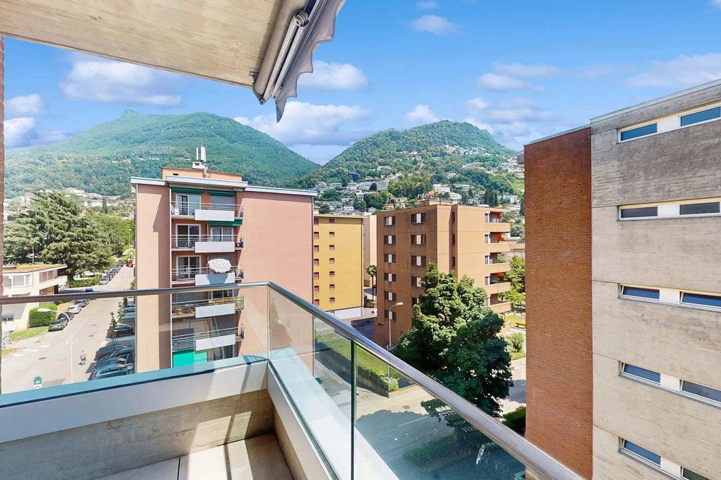 Appartmento da 3.5 locali, luminoso e tranquillo in Via Emilio Rava 1E - Foto 1 di 13