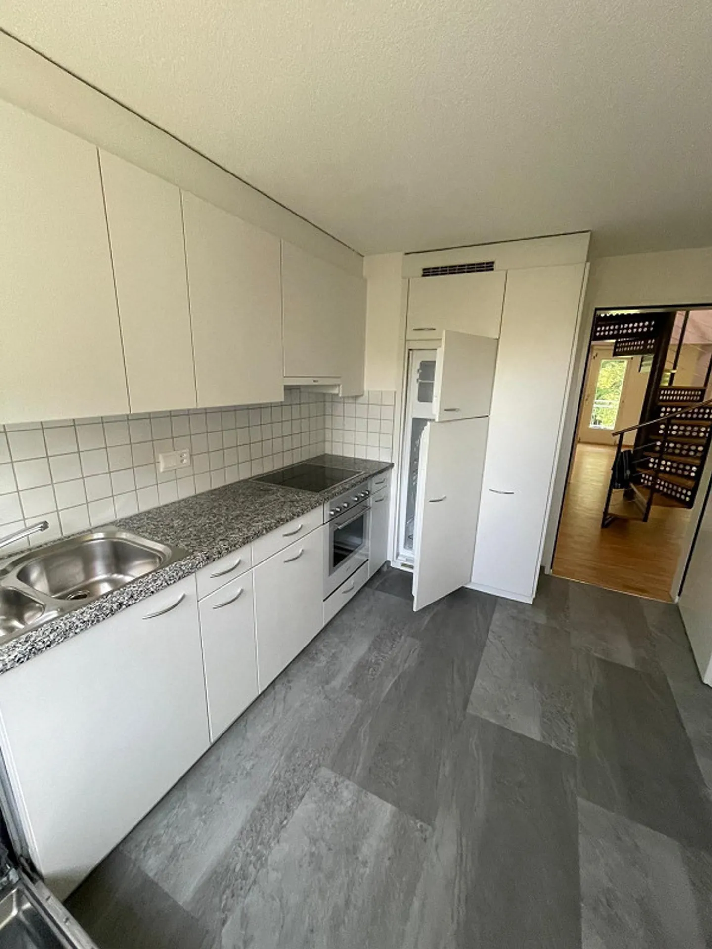 sehr schöne und  helle  5.5 Zimmer-Maisonette-Wohnung - Foto 1 von 10