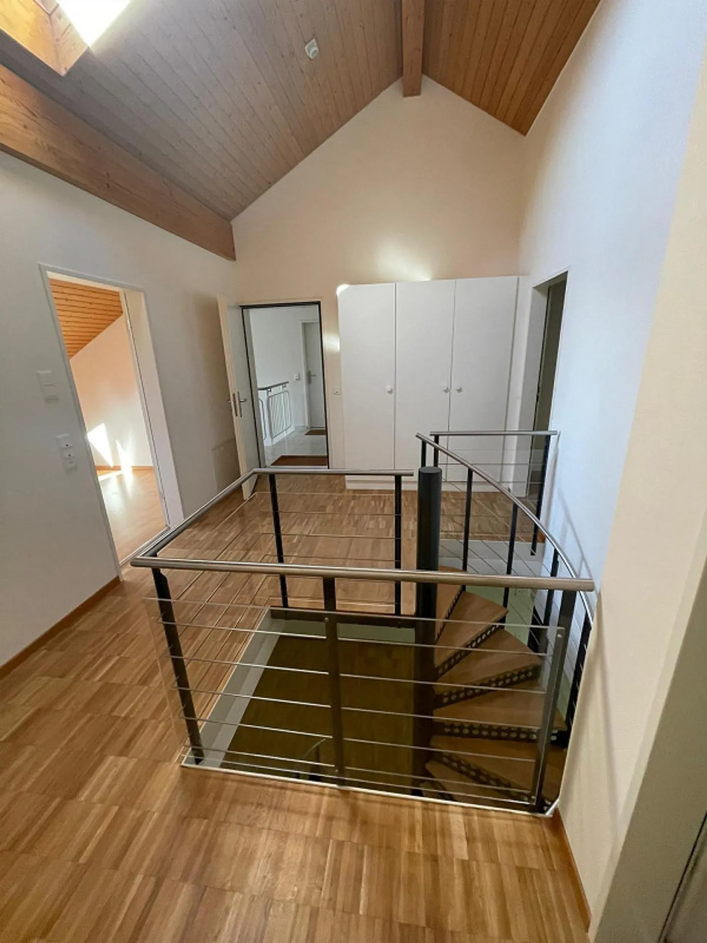sehr schöne und  helle  5.5 Zimmer-Maisonette-Wohnung - Foto 5 von 10