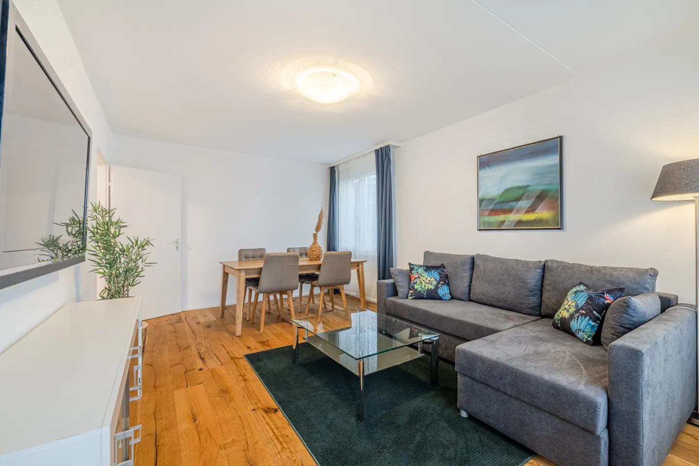 Möbliertes Apartment mit Balkon - Foto 1 von 5