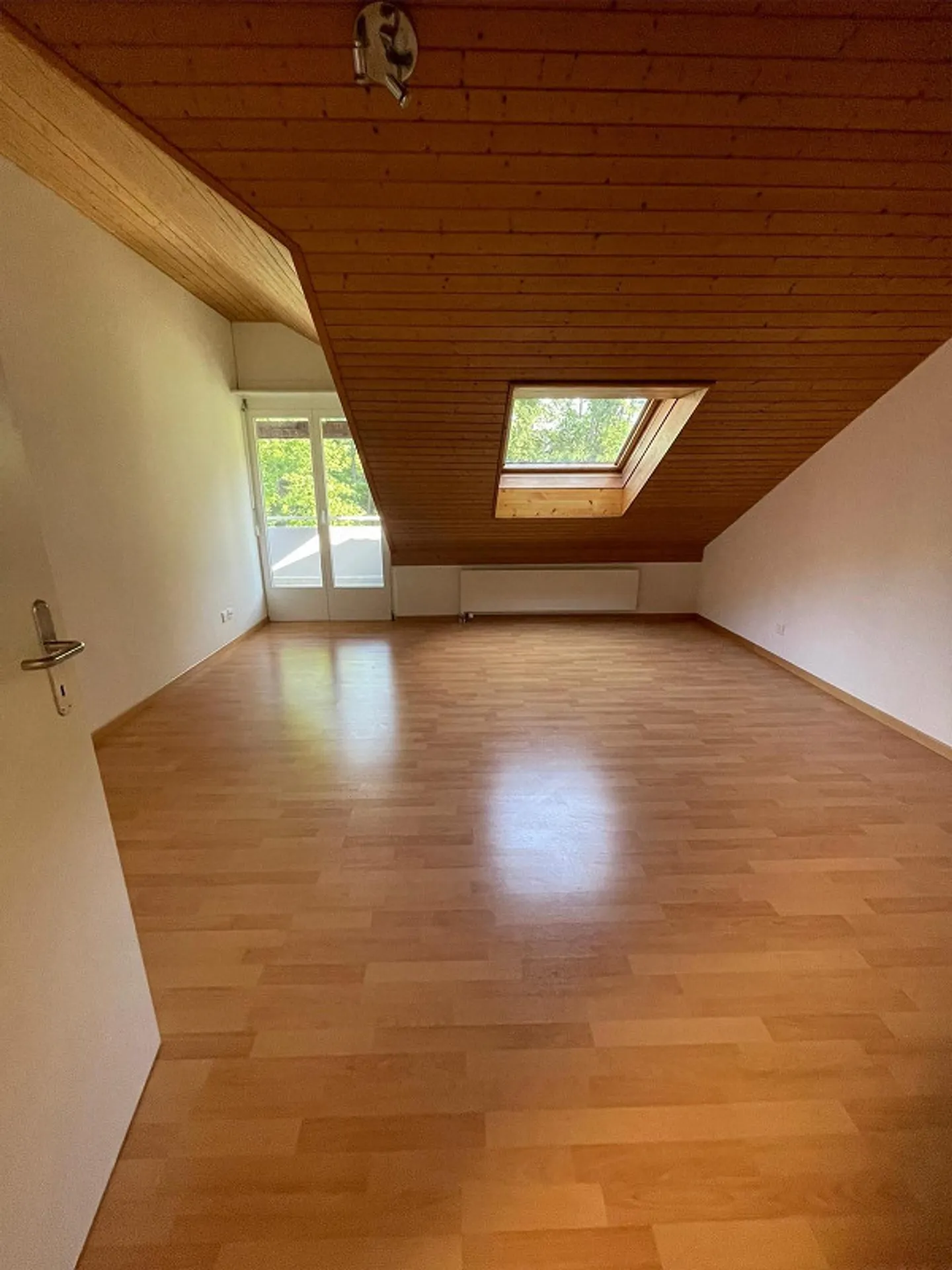 sehr schöne und  helle  5.5 Zimmer-Maisonette-Wohnung - Foto 7 von 10