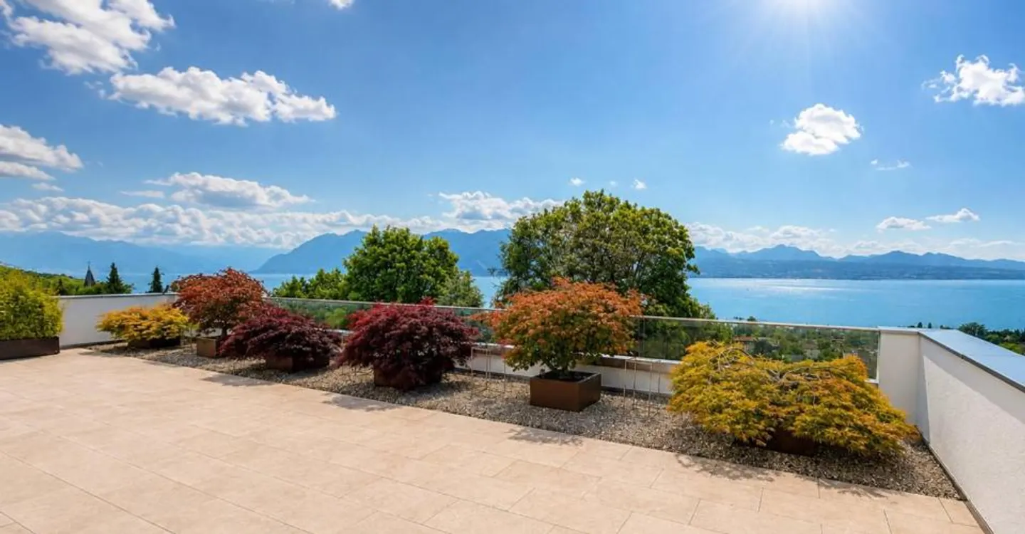 Exceptional penthouse with a magnificent view of the lake - Photo 1 of 12