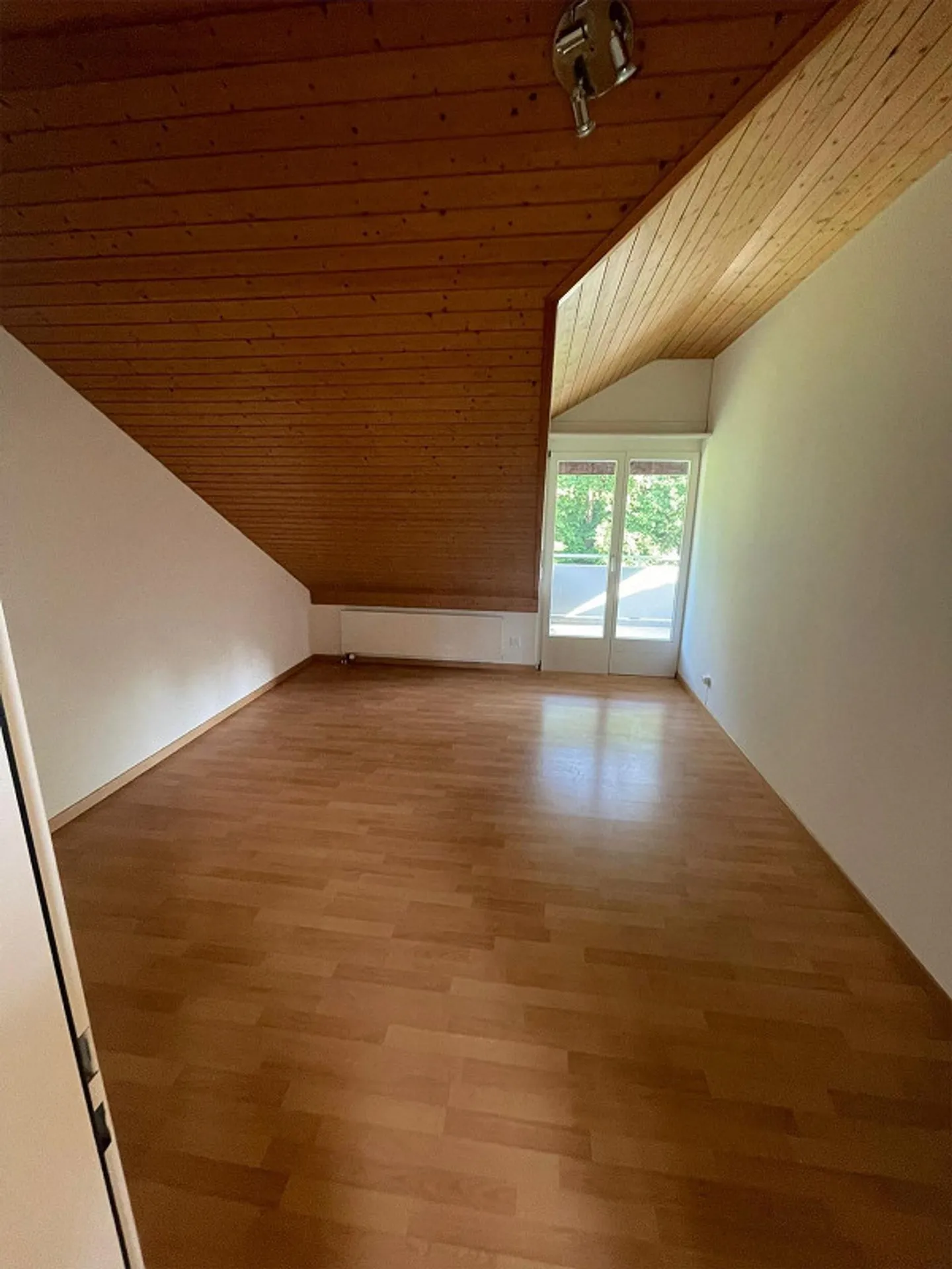 sehr schöne und  helle  5.5 Zimmer-Maisonette-Wohnung - Foto 8 von 10