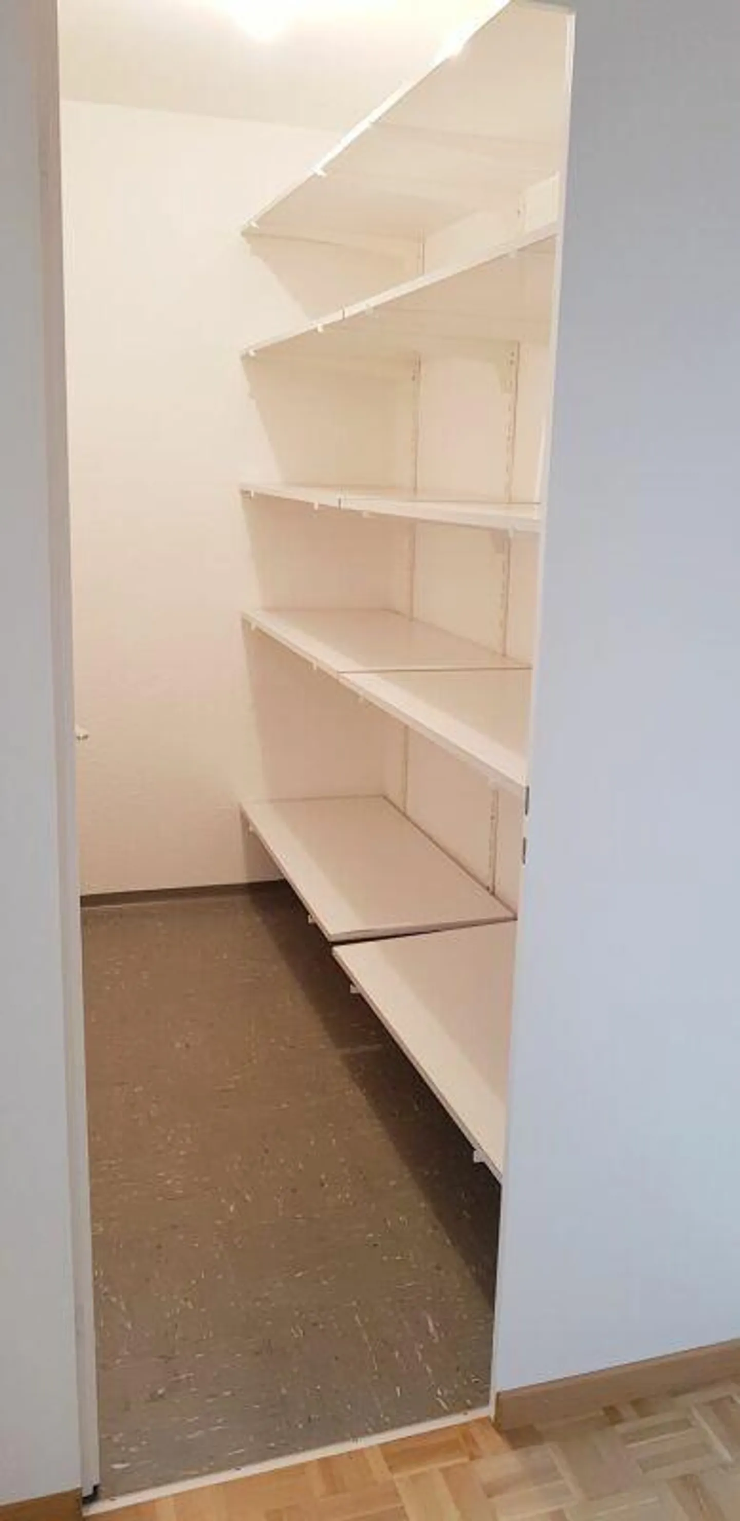 Are you looking for a new apartment for your family or with friends? - Photo 8 of 9