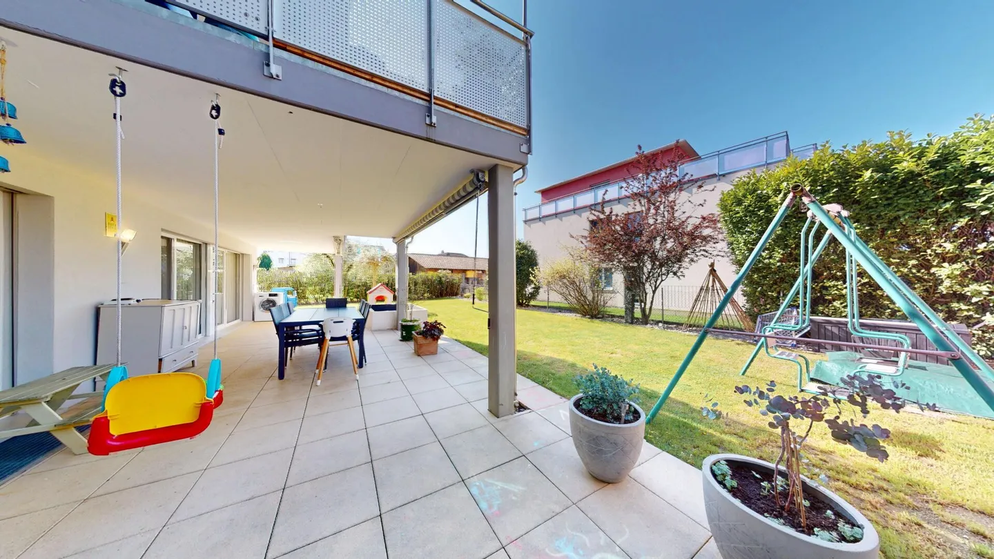 Sogno Familiare con Paradiso del Giardino in una Posizione Tranquilla - Foto 3 di 12