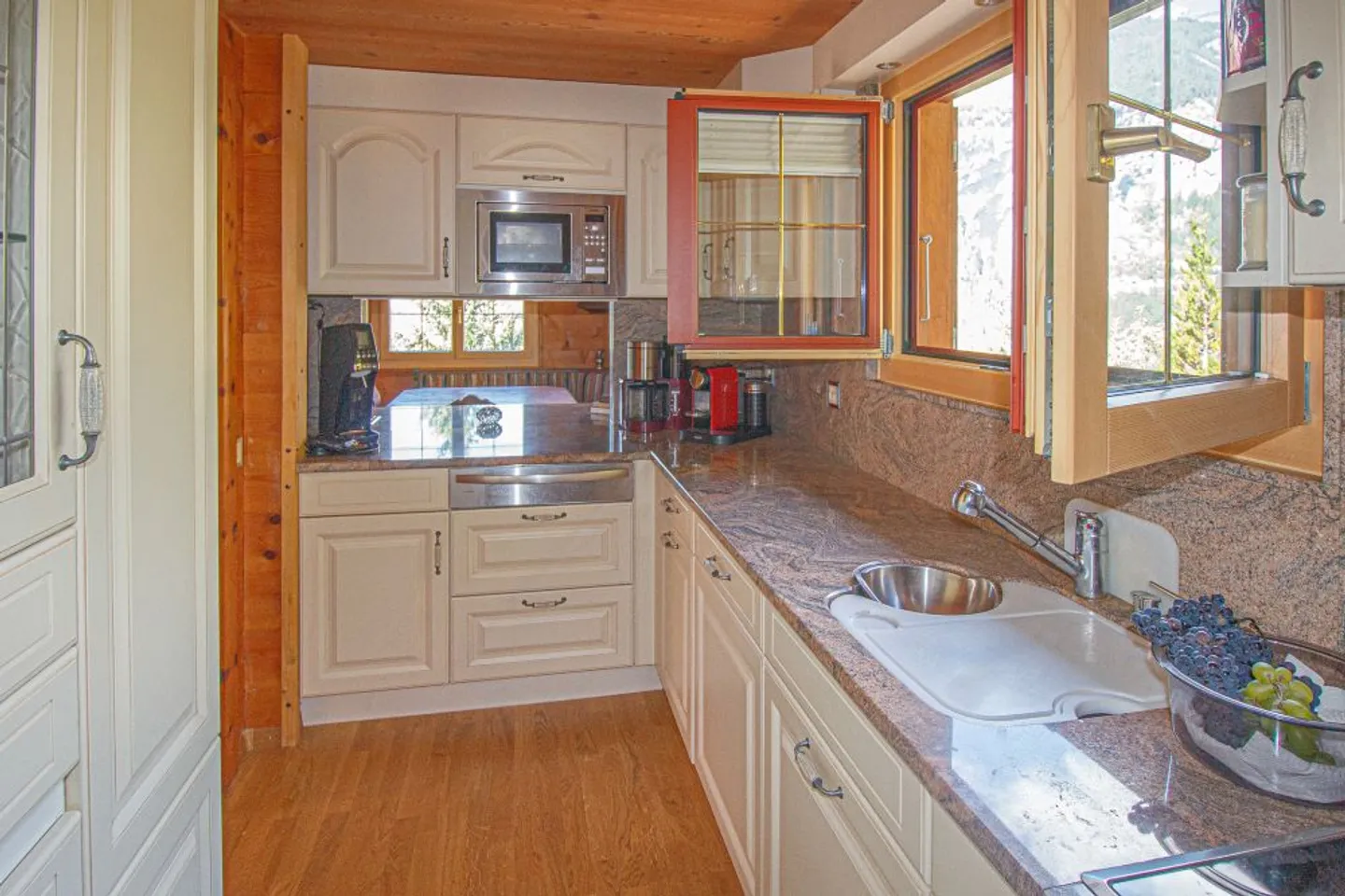 Chalet for sale - Photo 10 of 21