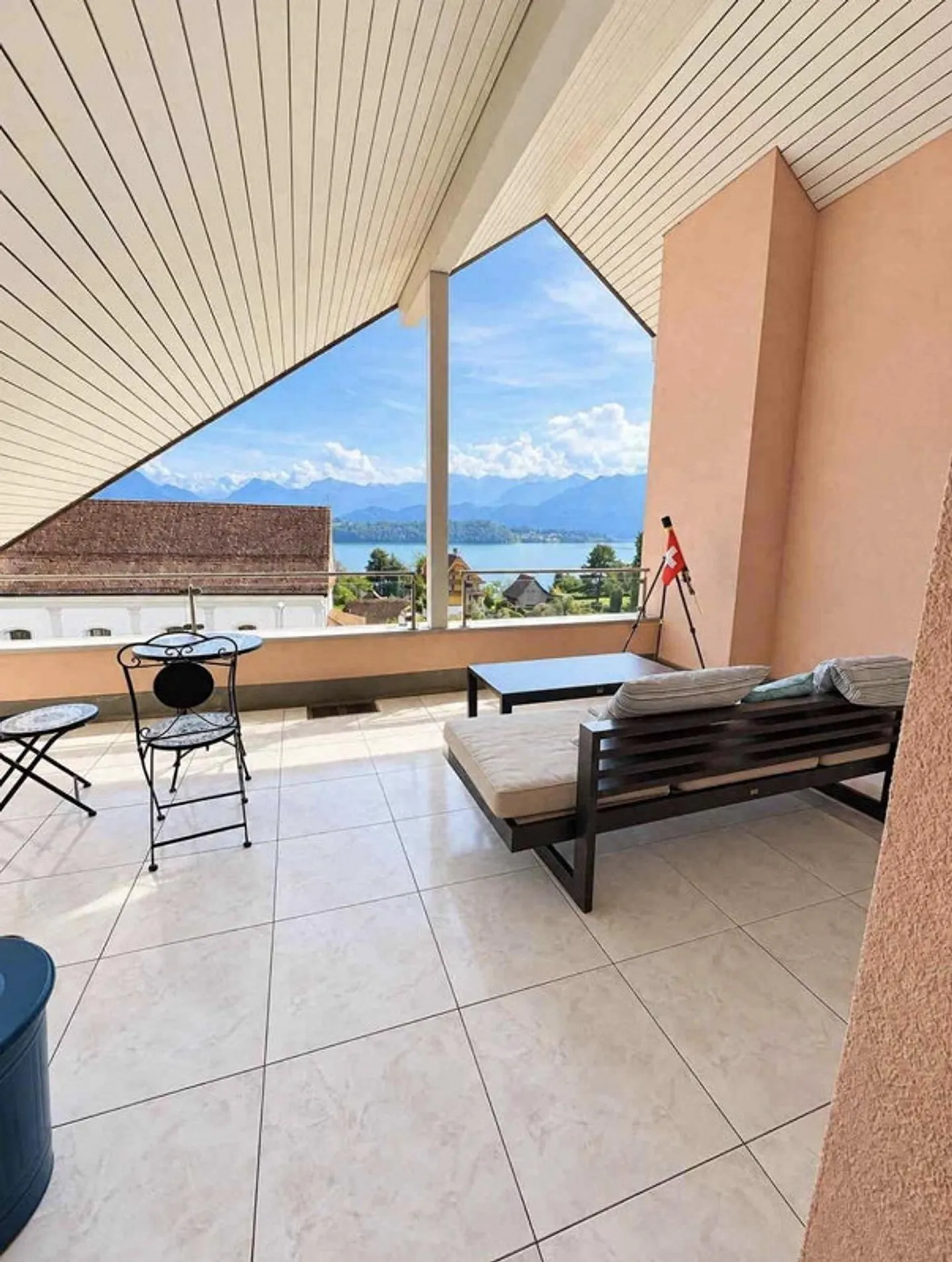 4.5-room penthouse apartment with beautiful views of Lake Lucerne - Photo 2 of 9