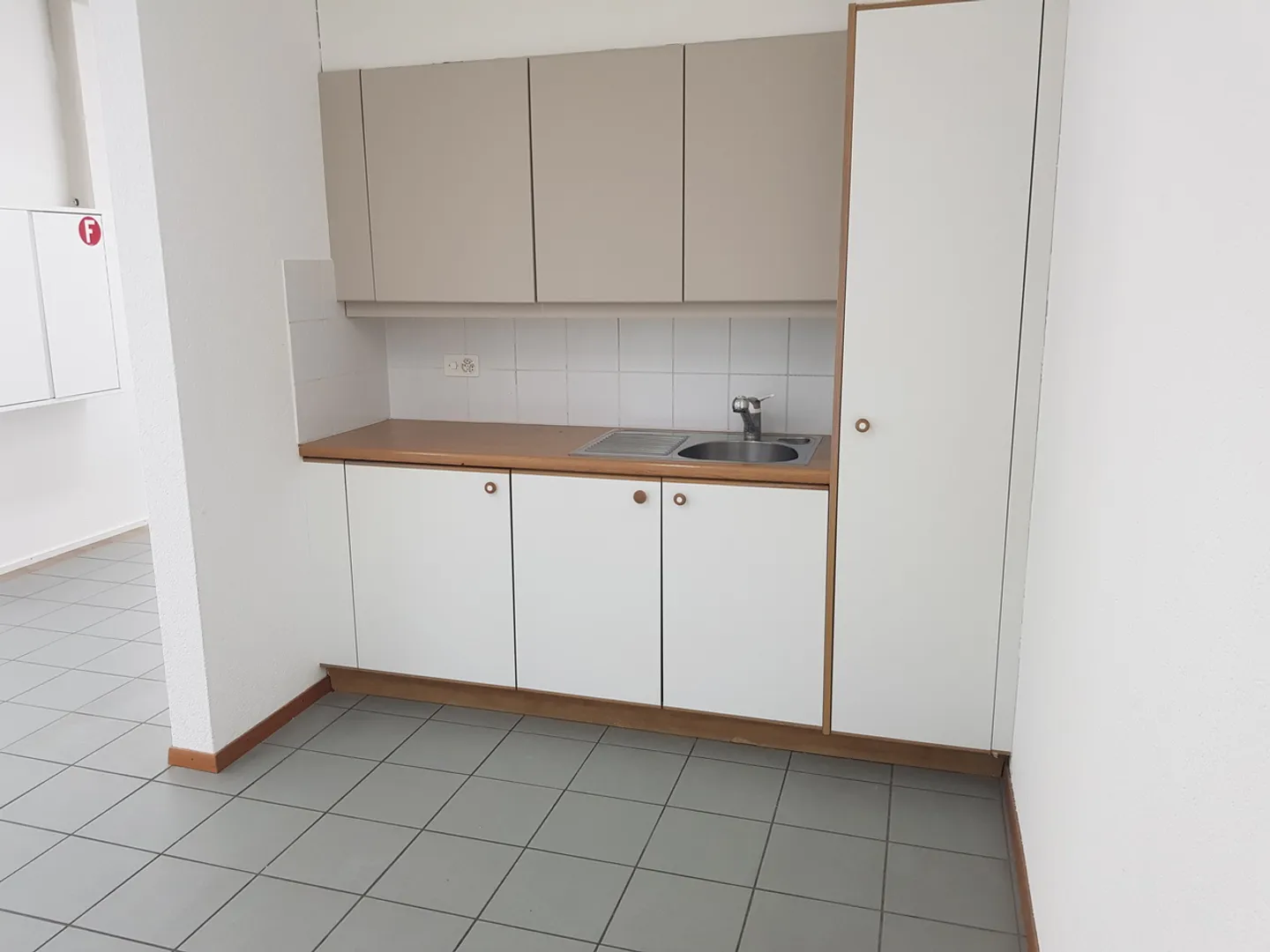 Gemischte Nutzung Lager / Büro / Showroom - Flexibler Mietvertrag - Foto 4 von 8