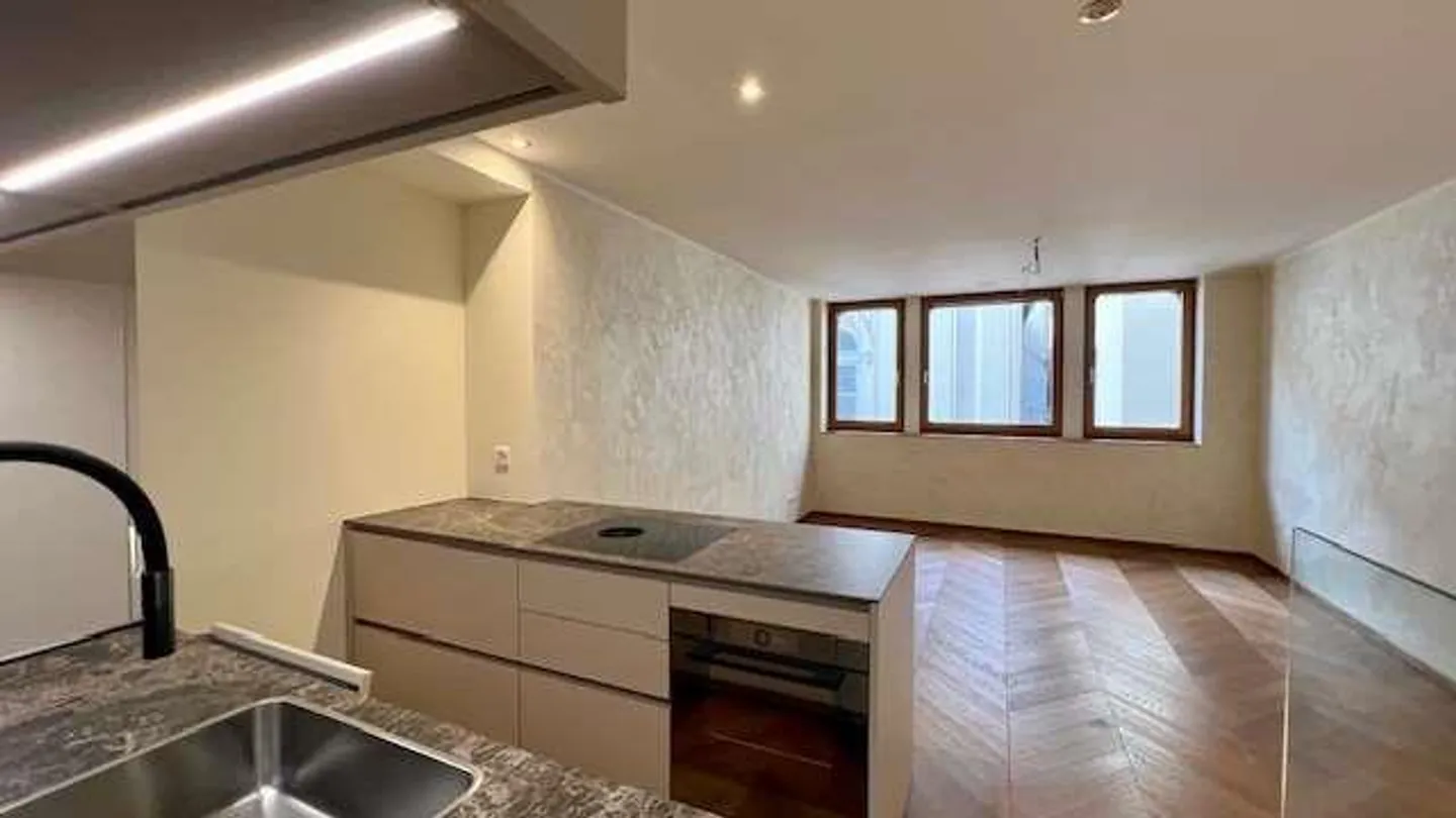 Duplex de luxe exclusif à louer au cœur de la Via Nassa - Lugano - Photo 3 sur 13