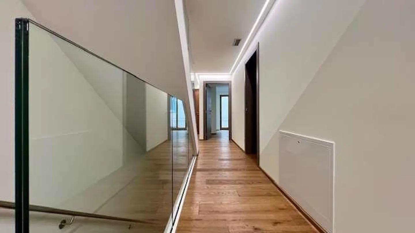 Duplex de luxe exclusif à louer au cœur de la Via Nassa - Lugano - Photo 10 sur 13