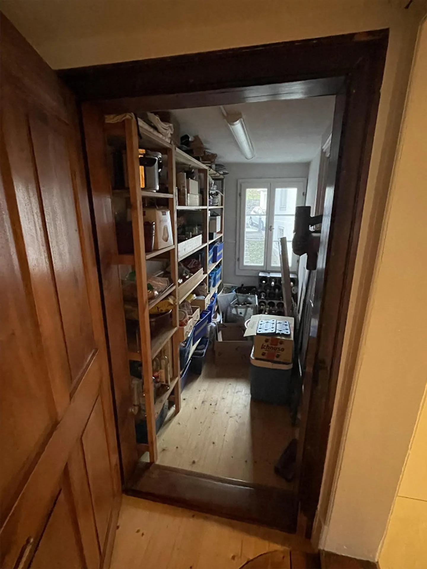 Old building apartment in the heart of Schwyz - Photo 7 of 11