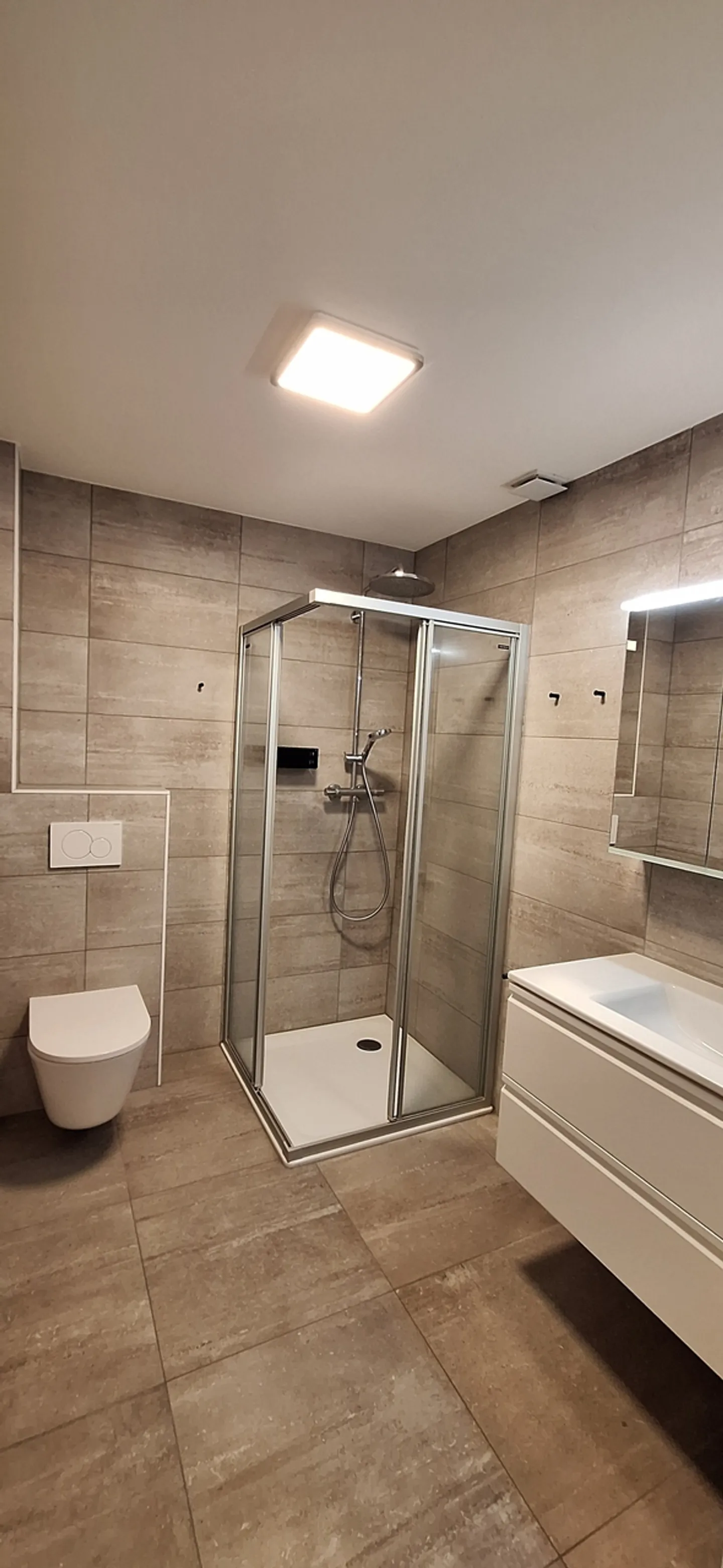 Moderne 2.5 pièces  appartement avec parking privatif, Saxon - Photo 6 sur 8