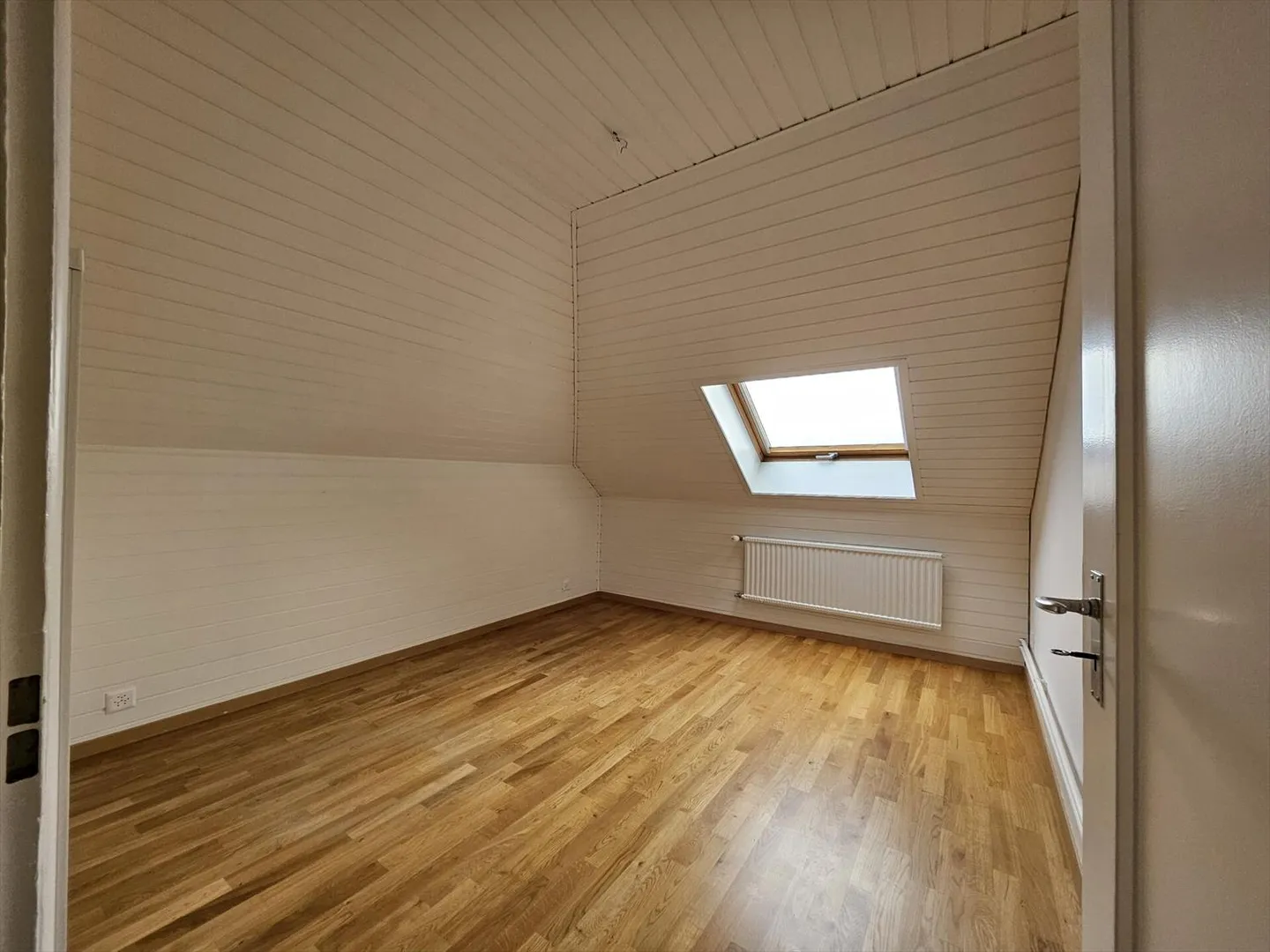 Appartamento con 5 stanze e balcone - Foto 8 di 11