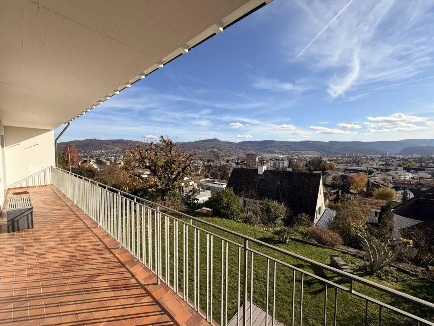 Casa unifamiliare indipendente in una posizione meravigliosa a Reinach - Foto 11 di 14