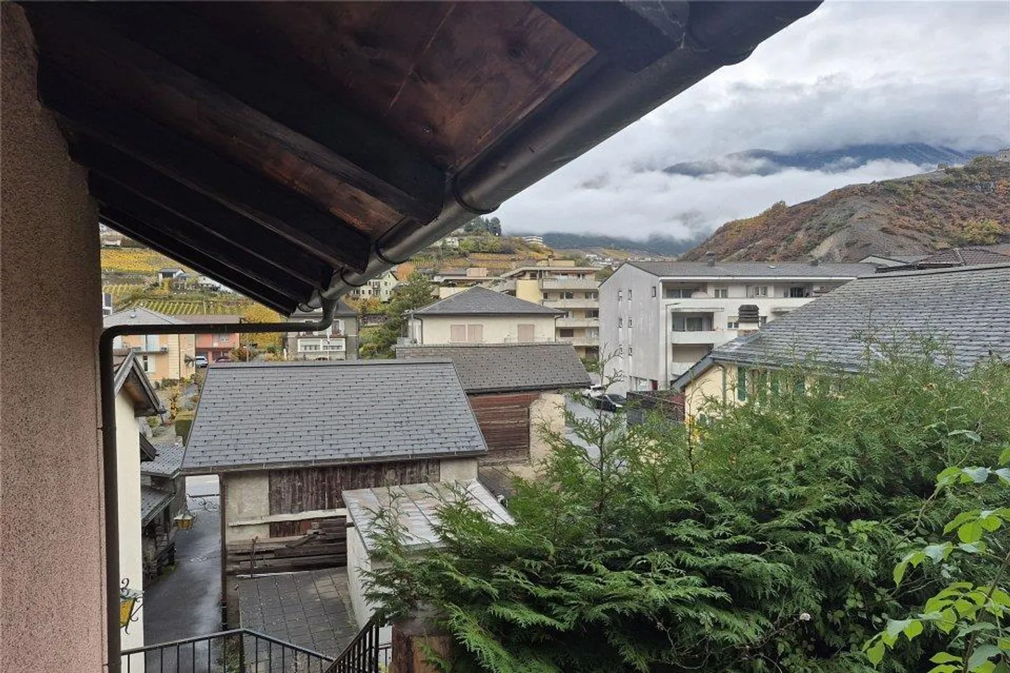 Einfamilienhaus mit 5 Zimmern - Foto 1 von 13