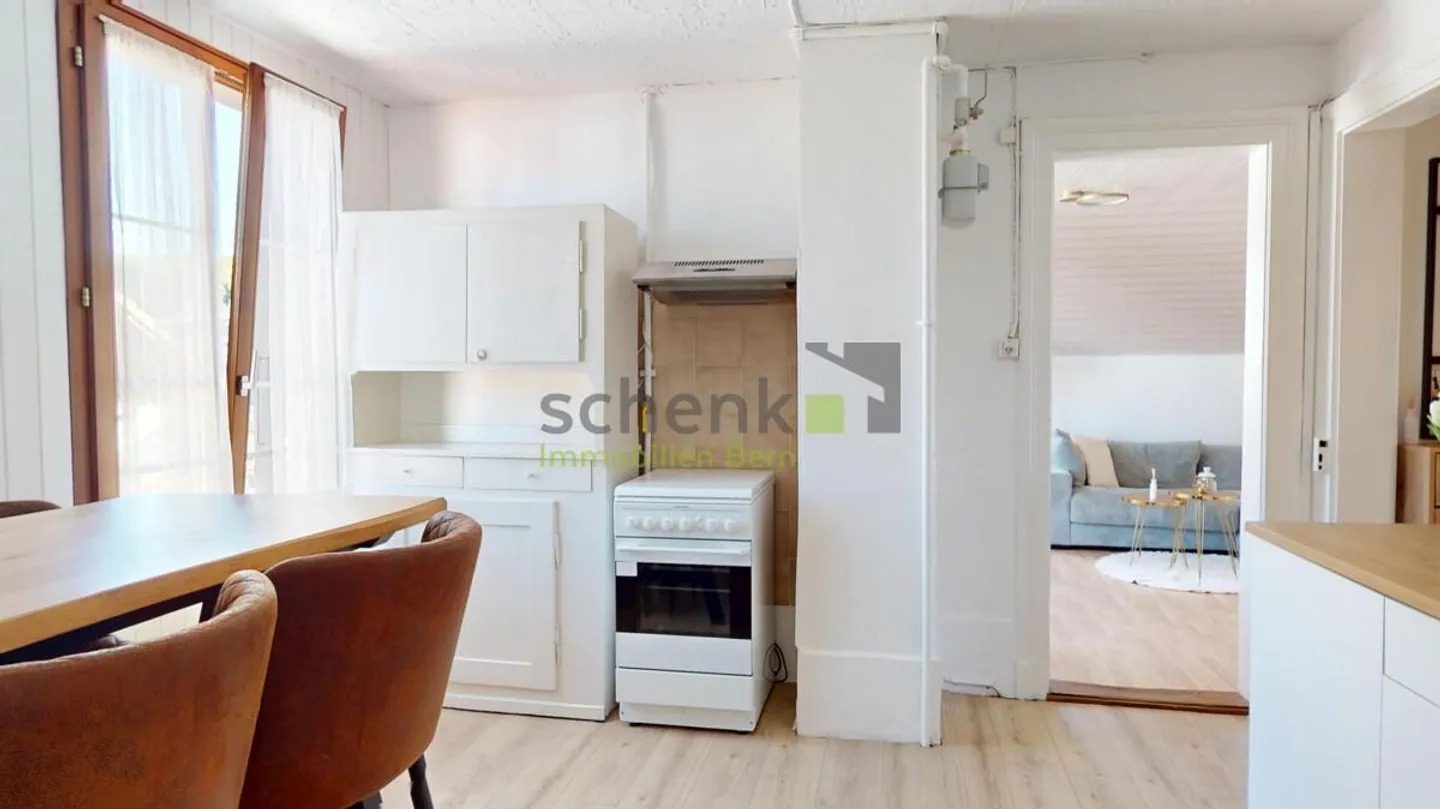 Très généreuse maison bifamiliale dans un endroit calme - Photo 11 sur 15