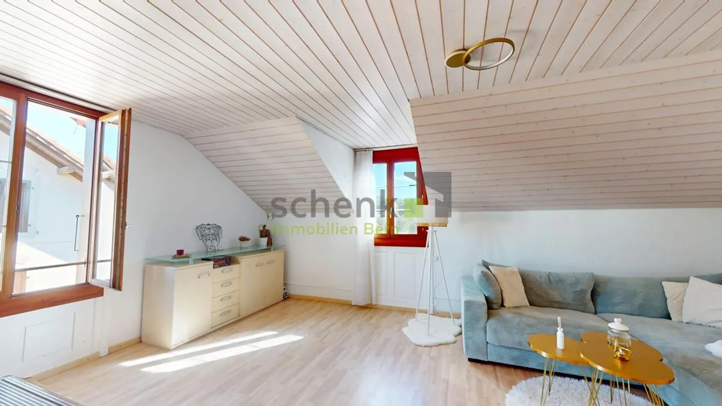 Très généreuse maison bifamiliale dans un endroit calme - Photo 12 sur 15