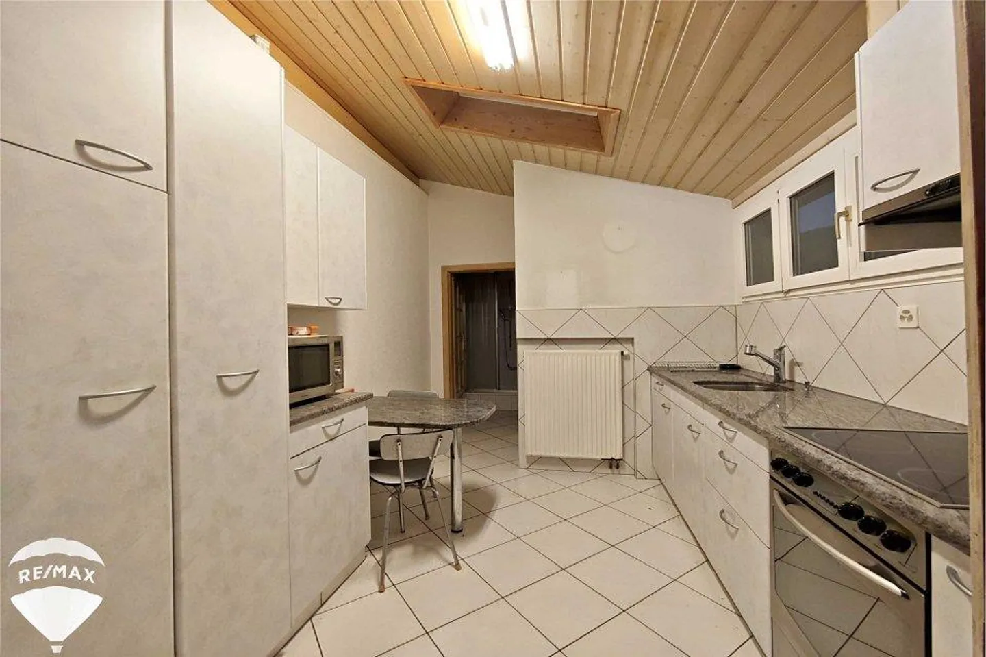 Einfamilienhaus mit 5 Zimmern - Foto 7 von 13