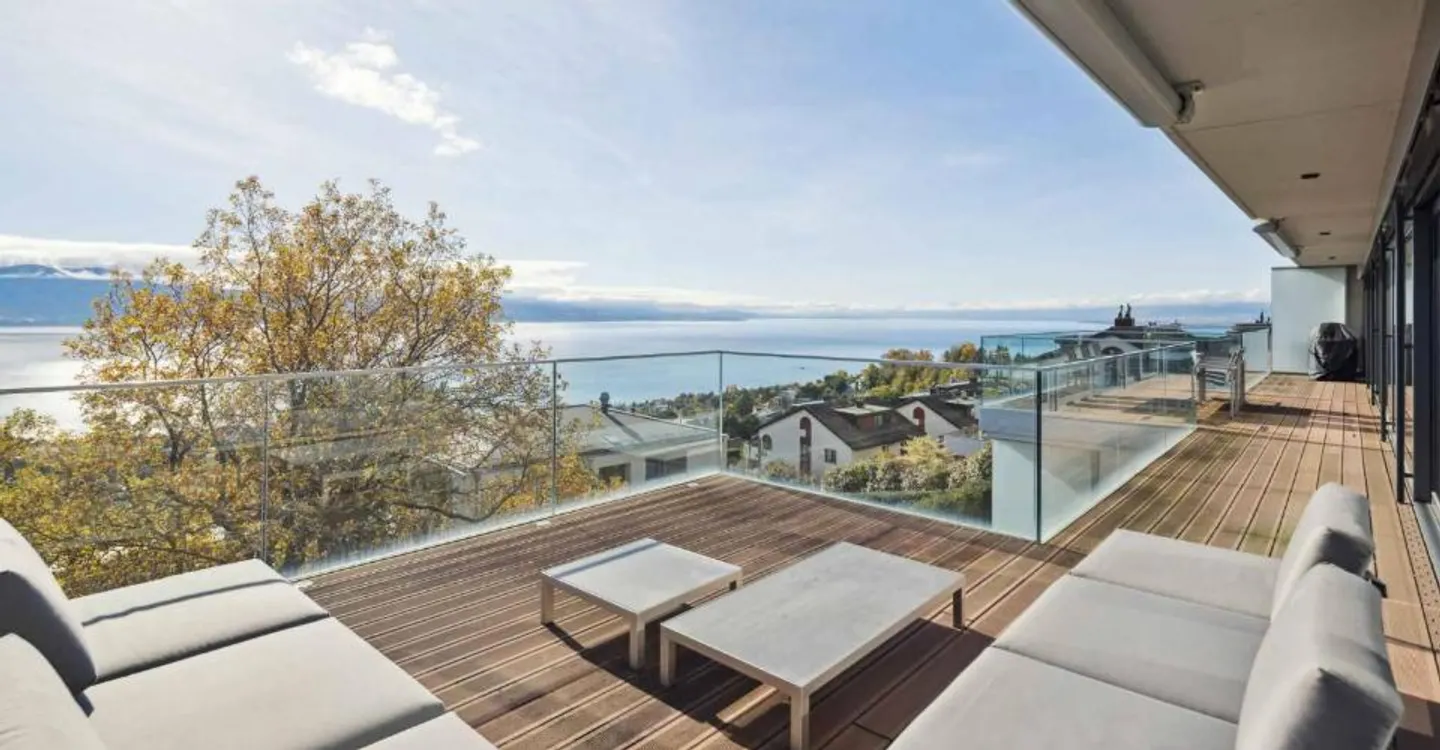 Exceptional penthouse with breathtaking panoramic view - Photo 1 of 13