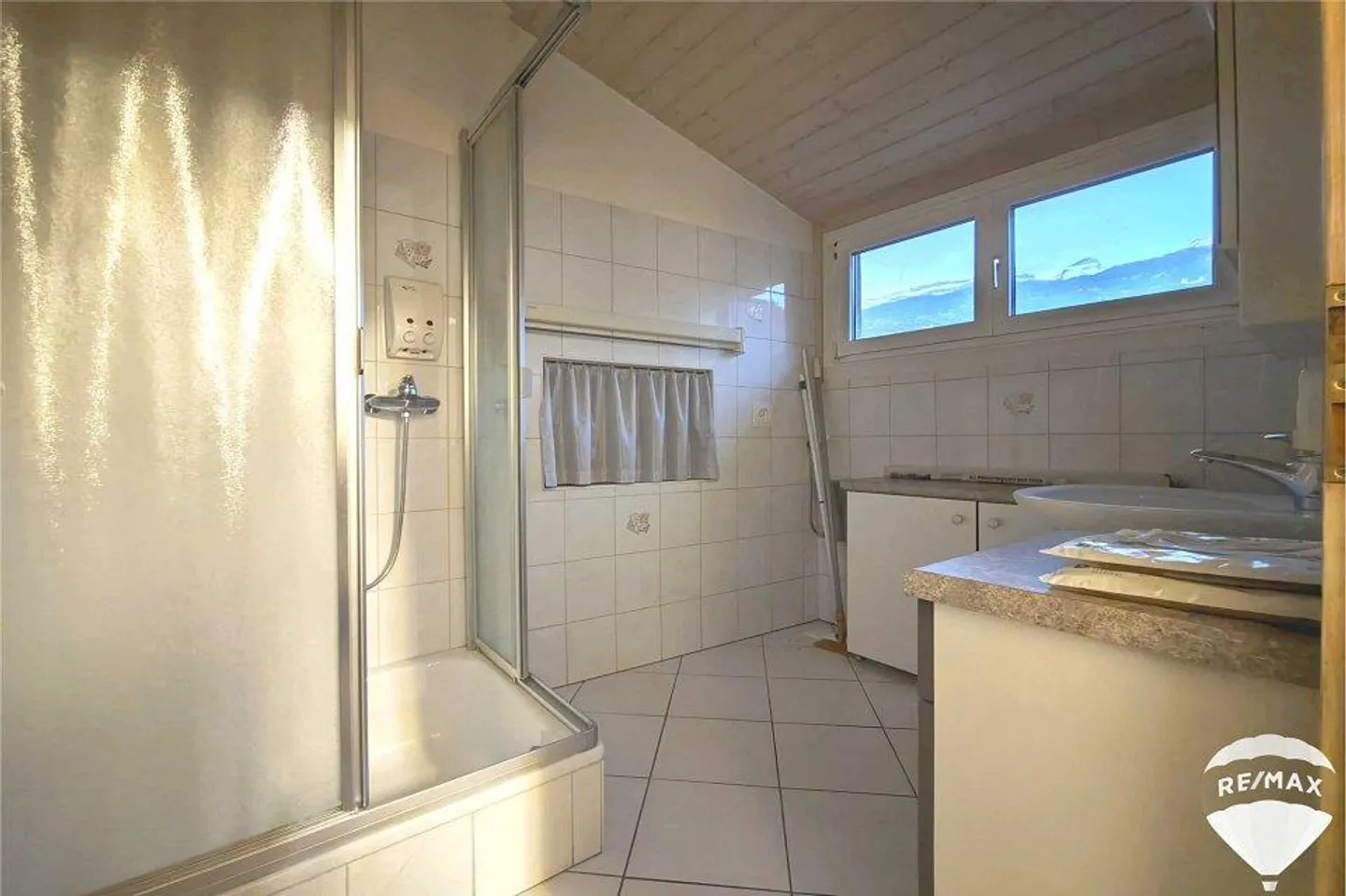 Einfamilienhaus mit 5 Zimmern - Foto 9 von 13