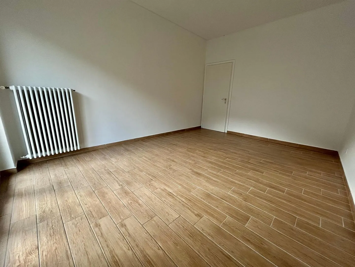 Suche einen Nachmieter für eine moderne 2,5-Zimmer-Wohnung in Chiasso - Foto 5 von 10