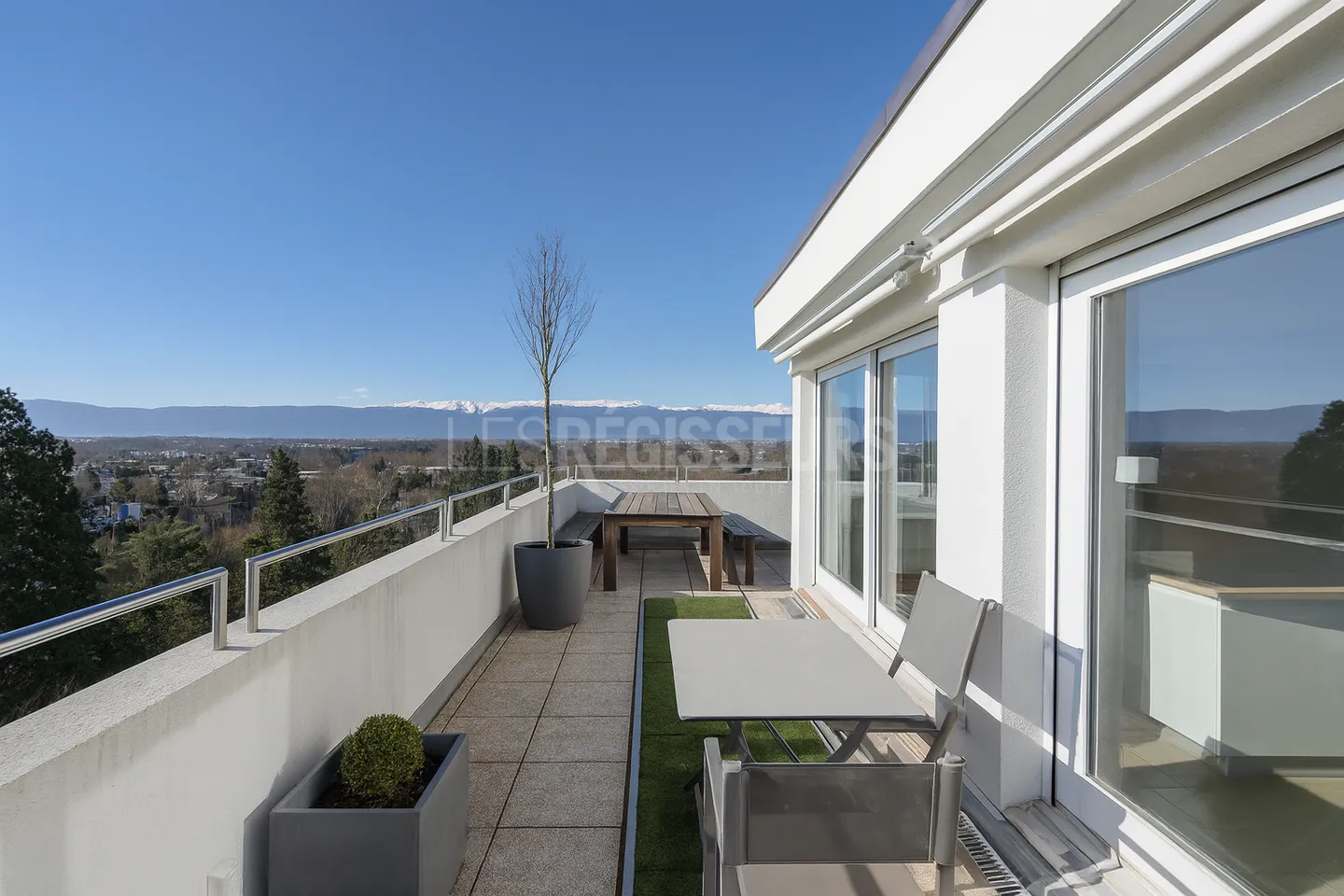 Attique à vendre - Photo 2 sur 10