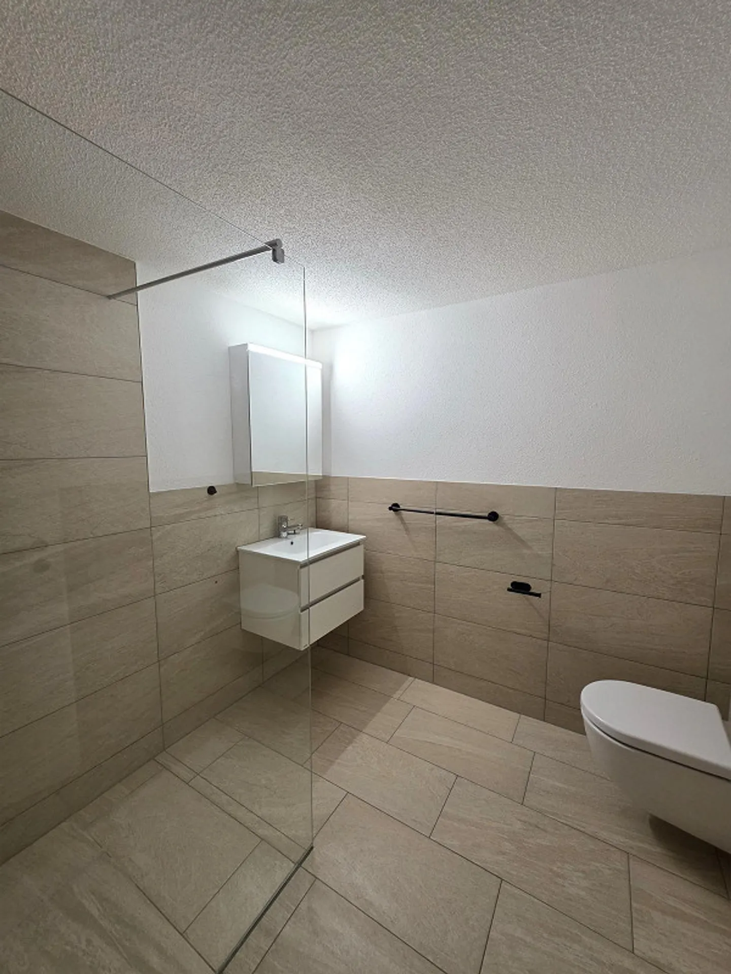 gemütliche 2.5-Zimmer-Wohnung im Erdgeschoss - Foto 3 von 3