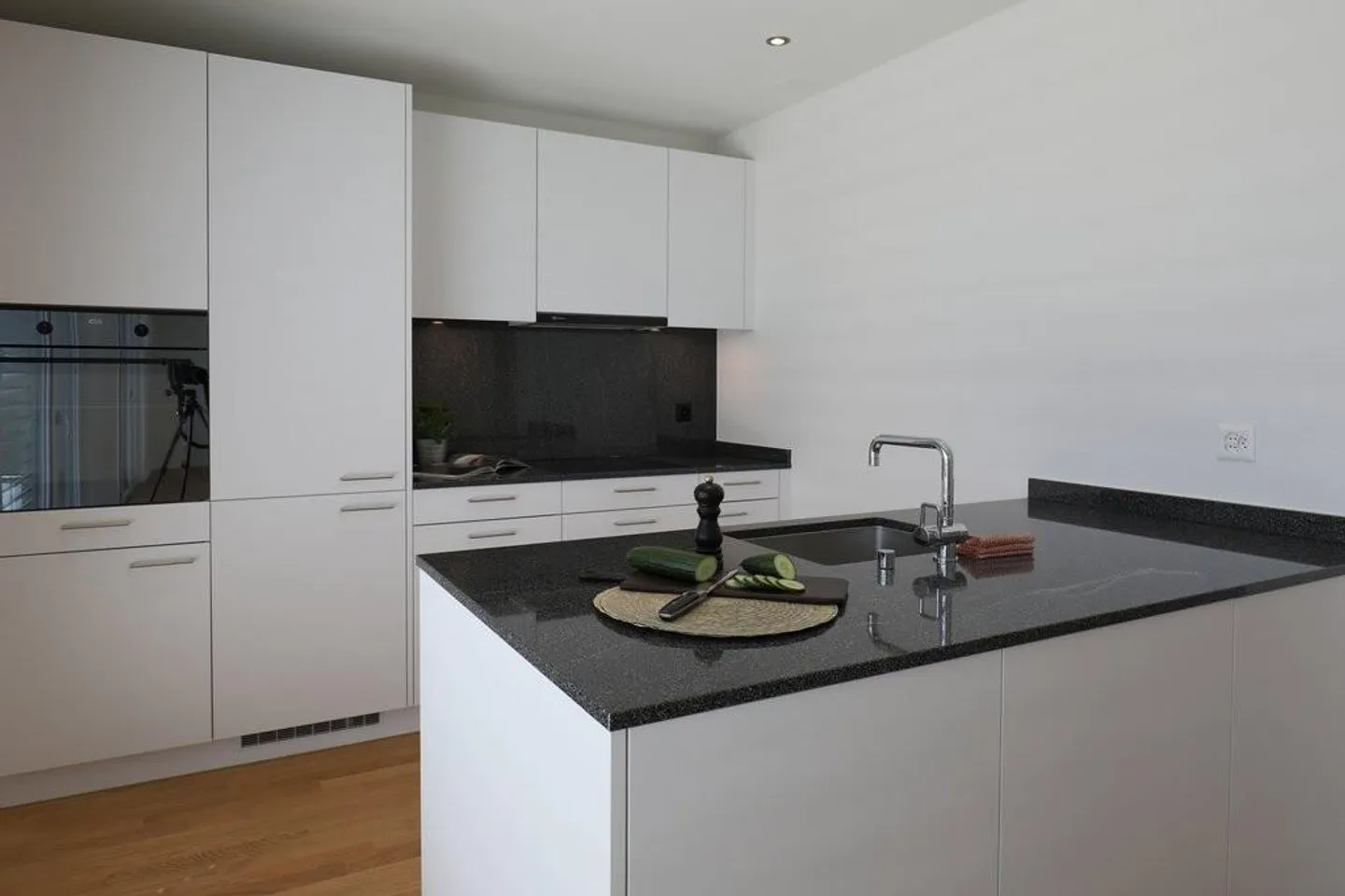 Attic apartment with beautiful terrace and view! - Photo 4 of 11