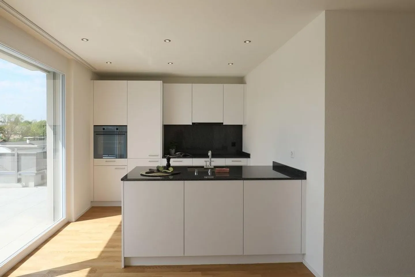 Attic apartment with beautiful terrace and view! - Photo 5 of 11