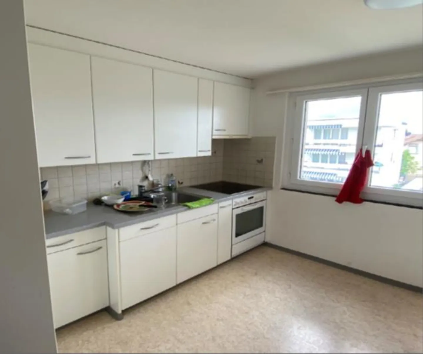 Affordable 3.5 apartment with bright layout - Photo 2 of 6