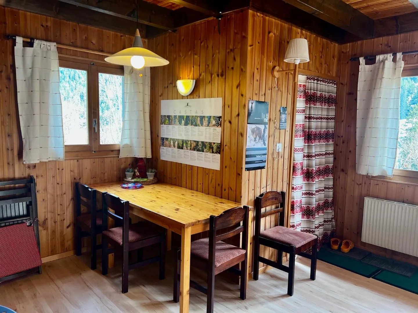 Chalet Charmant avec Terrasse - Photo 2 sur 8