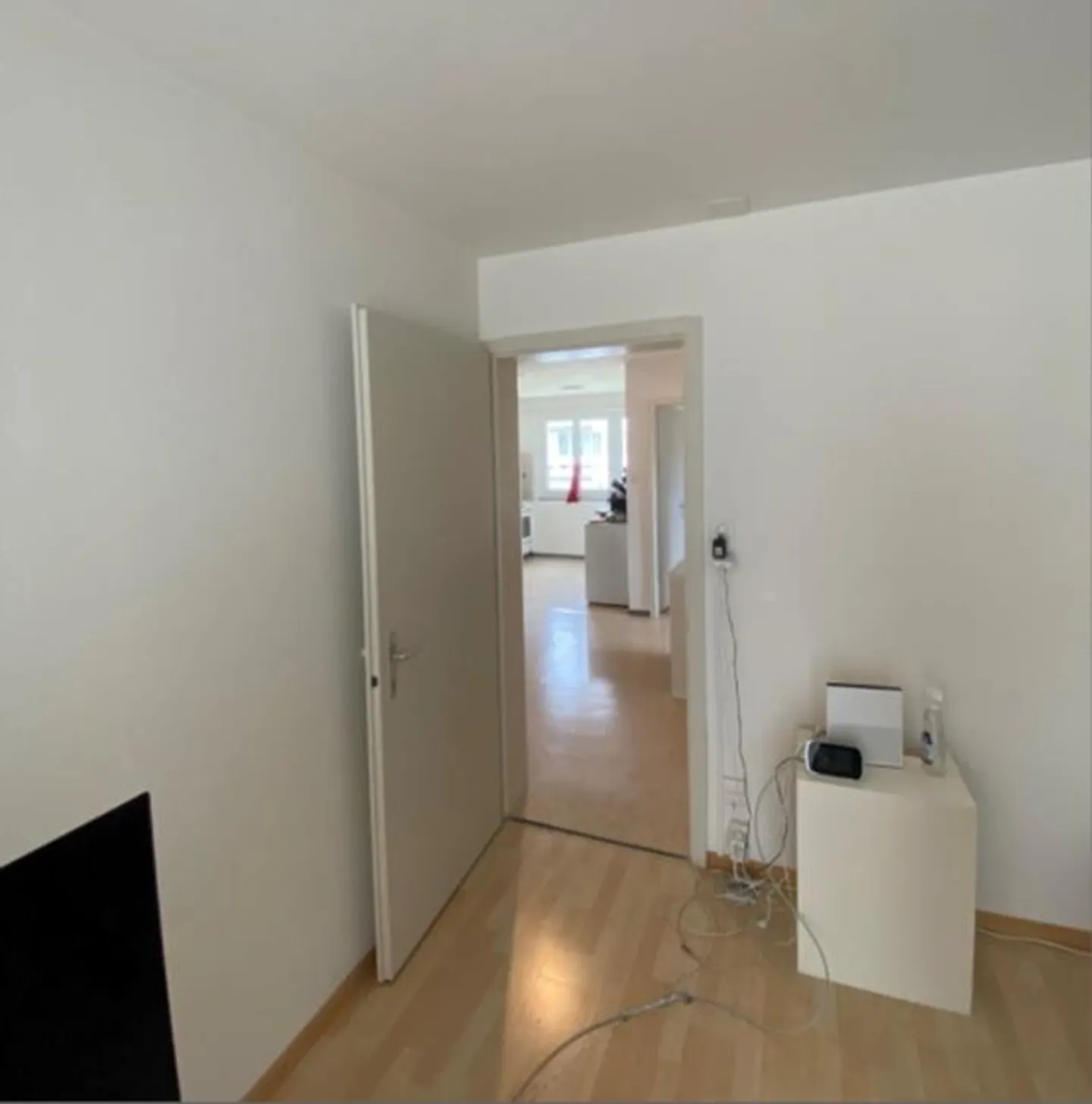 Affordable 3.5 apartment with bright layout - Photo 4 of 6