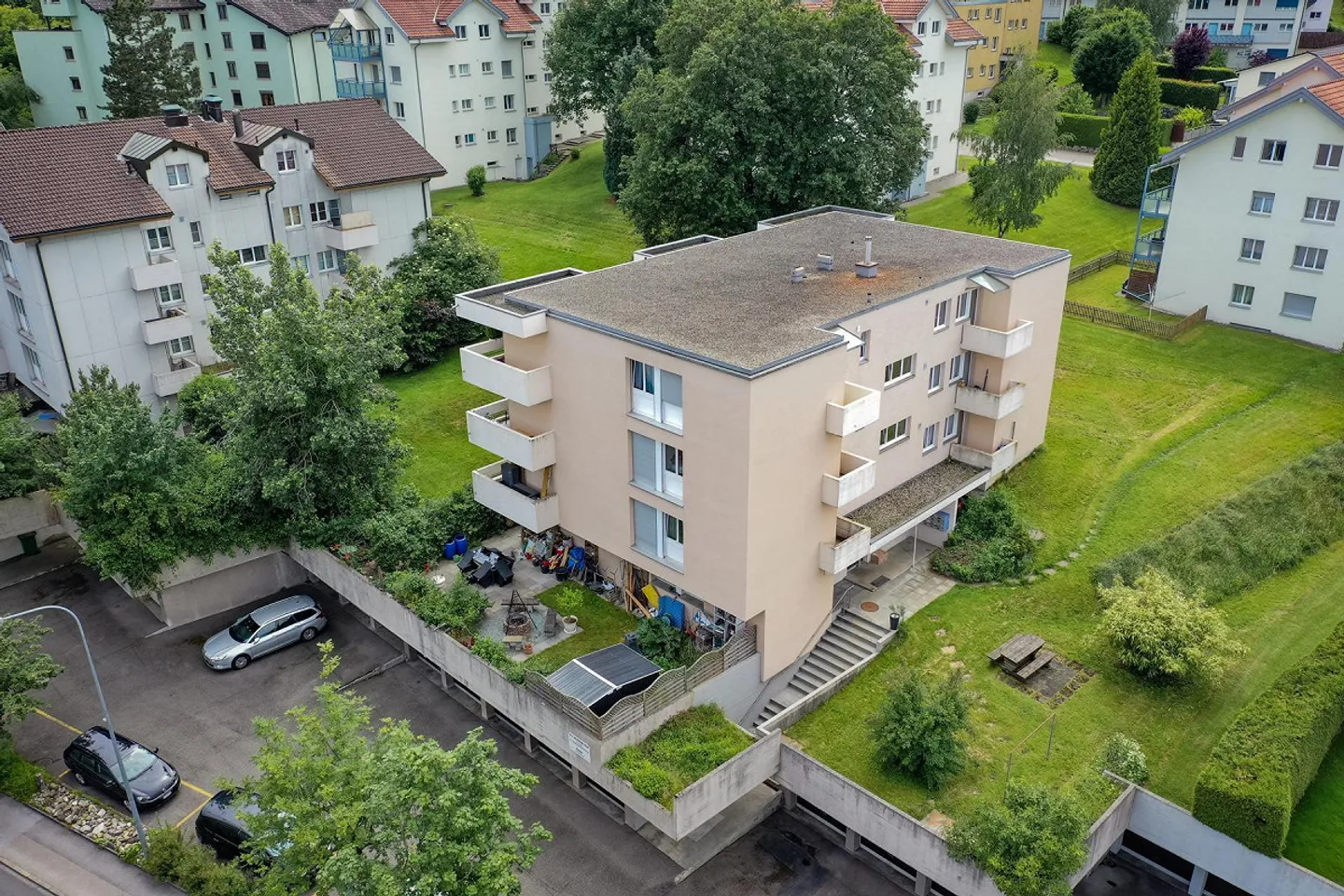 Affordable 3.5 apartment with bright layout - Photo 1 of 6