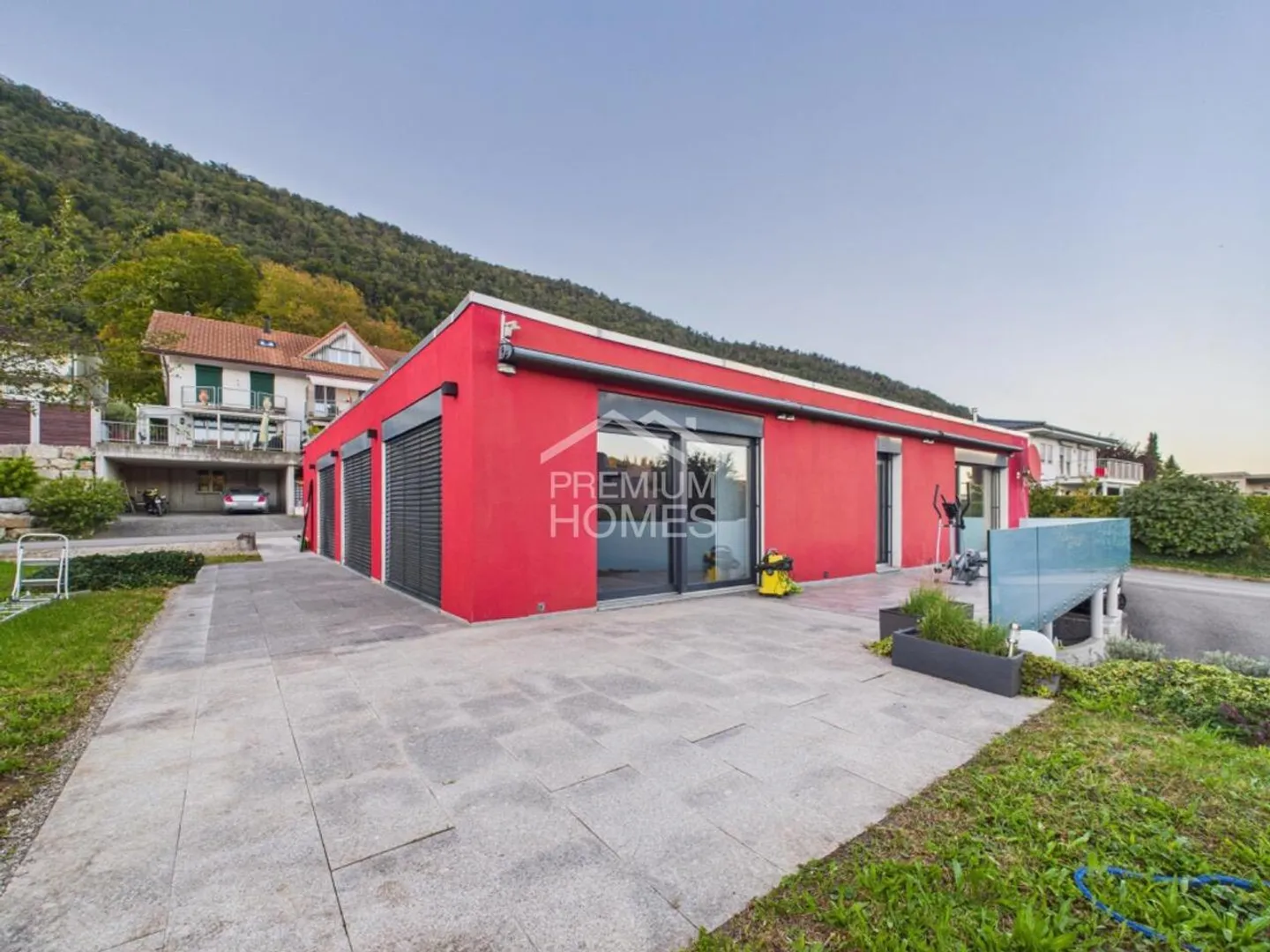 Geräumiges Familienhaus mit Garten - Foto 10 von 12