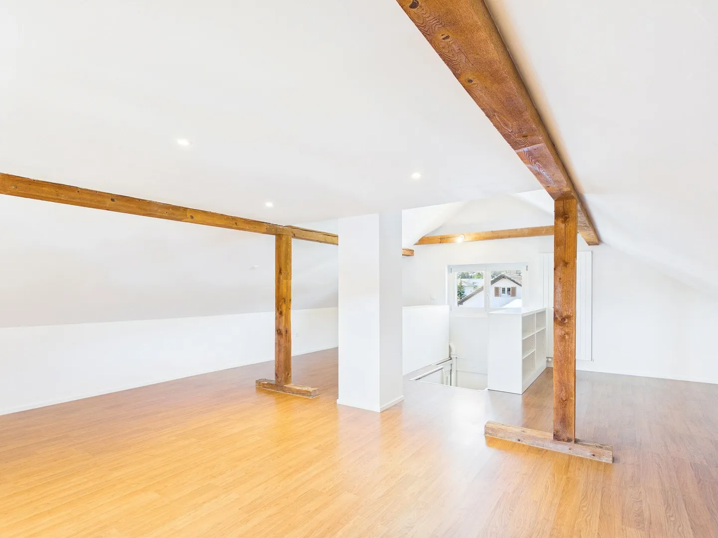Charming Single-Family Home with Large Garden and Converted Attic - Photo 15 of 19