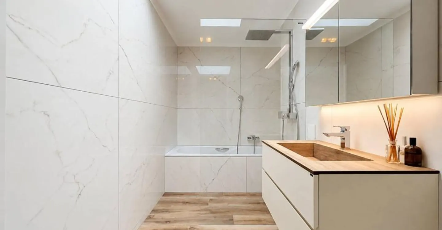 Attico ristrutturato con vista lago - Foto 6 di 10