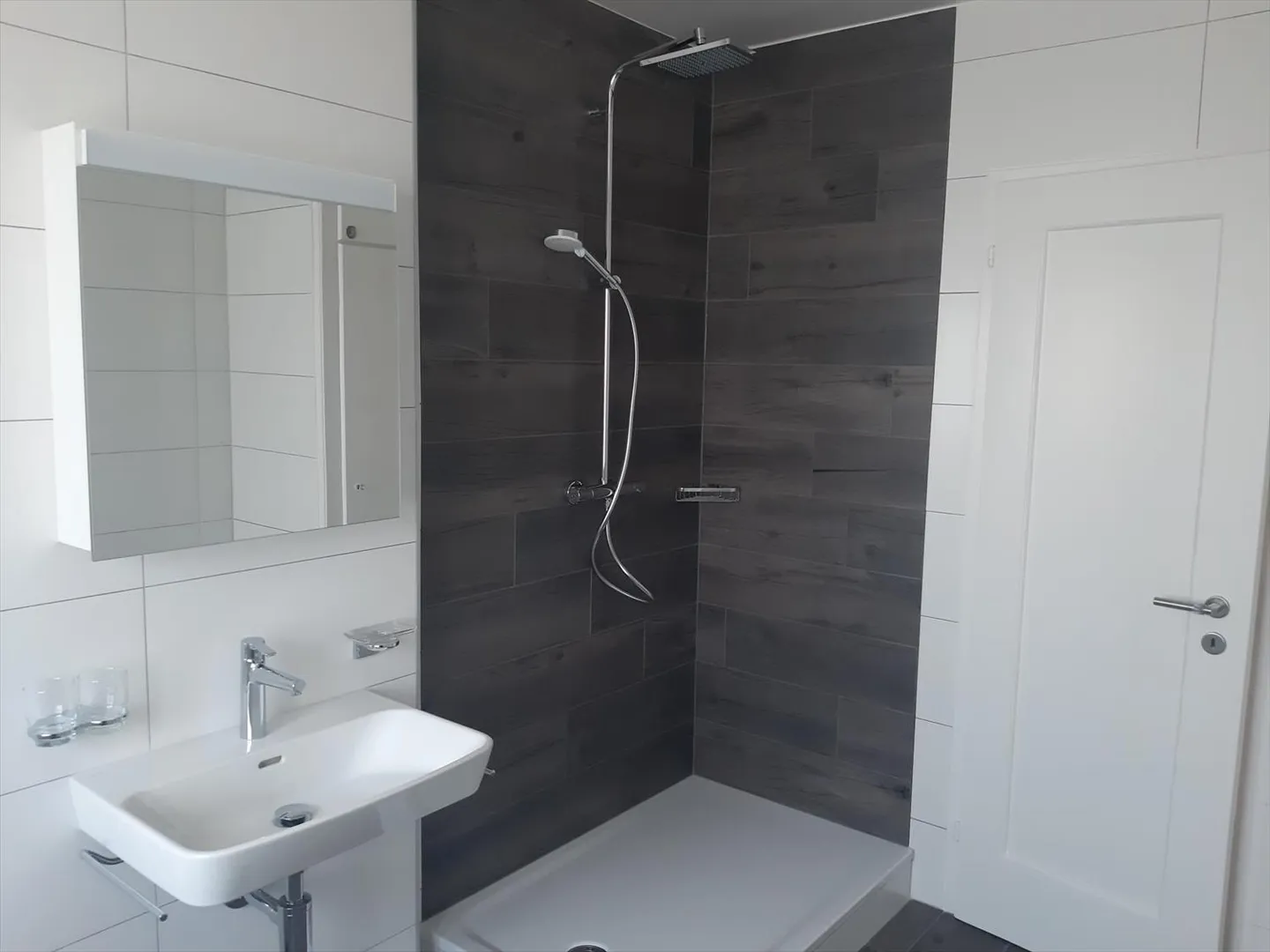 «KOMPLETT RENOVIERT - Boucle de Cydalise 14 - Wohnung 1. Süd» - Foto 4 von 7