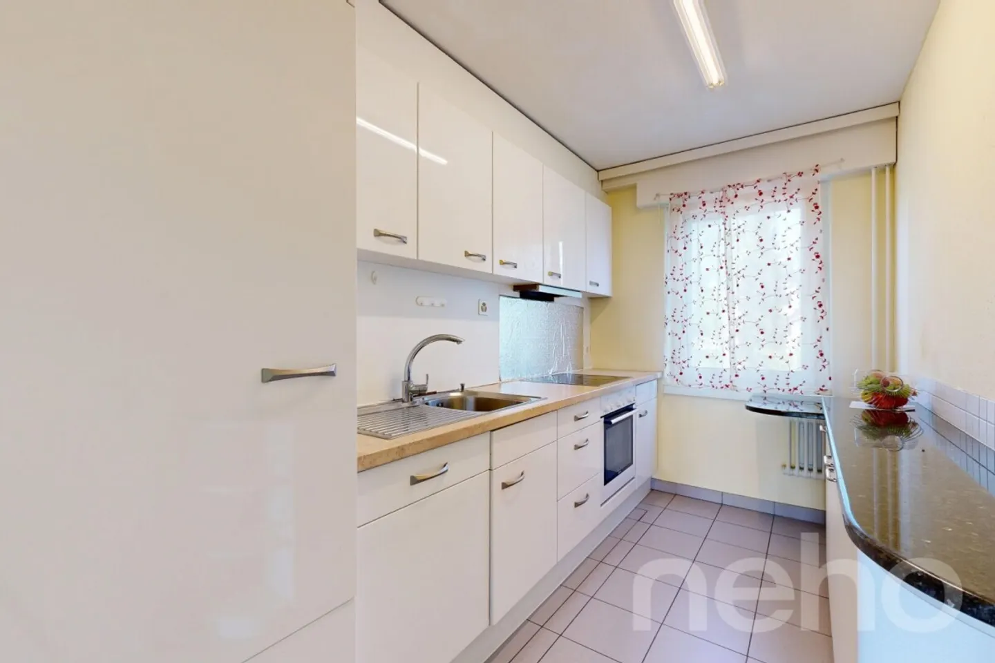 Appartement 5 pièces au calme avec balcon - Photo 5 sur 12