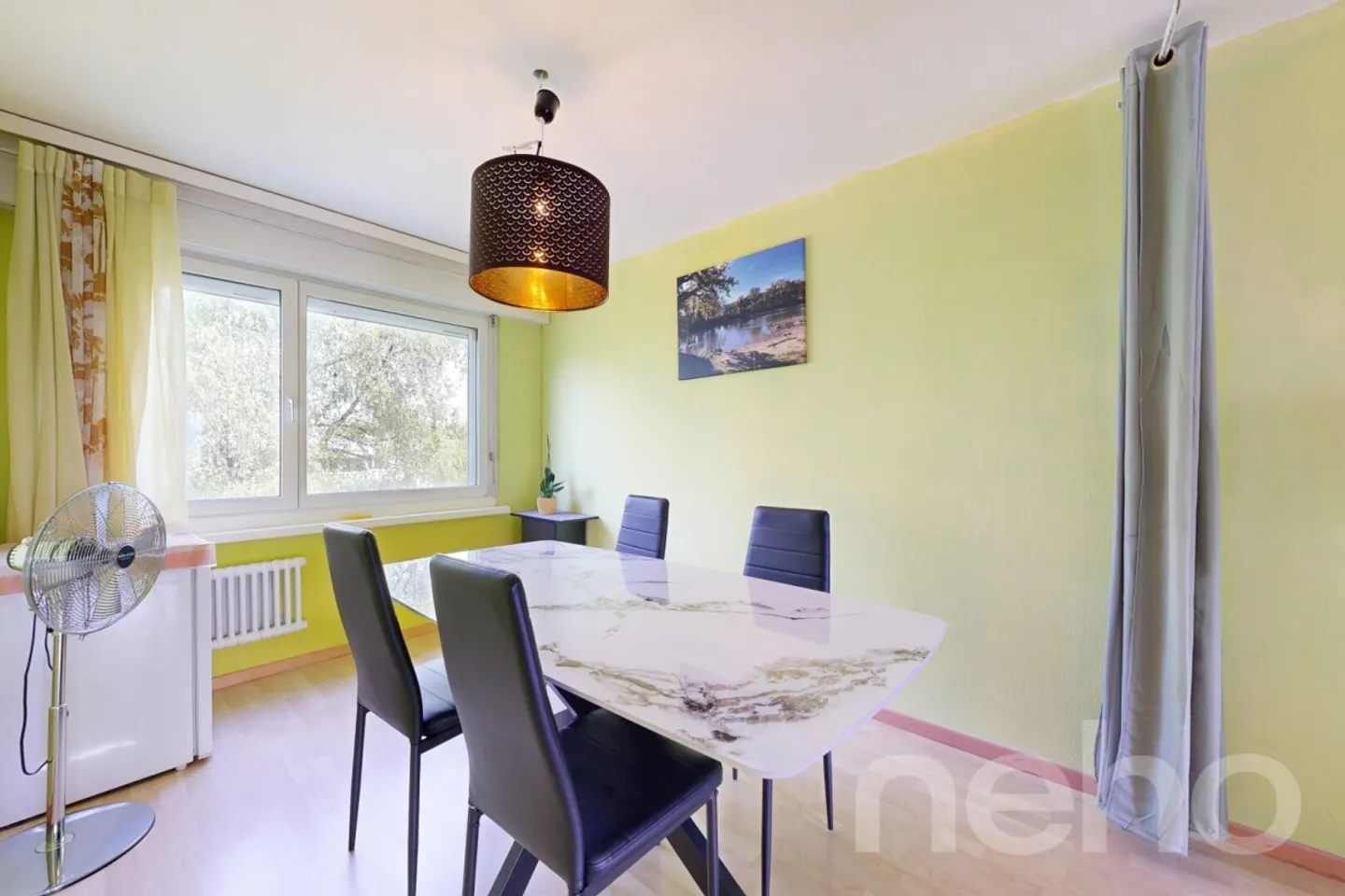 Appartement 5 pièces au calme avec balcon - Photo 4 sur 12