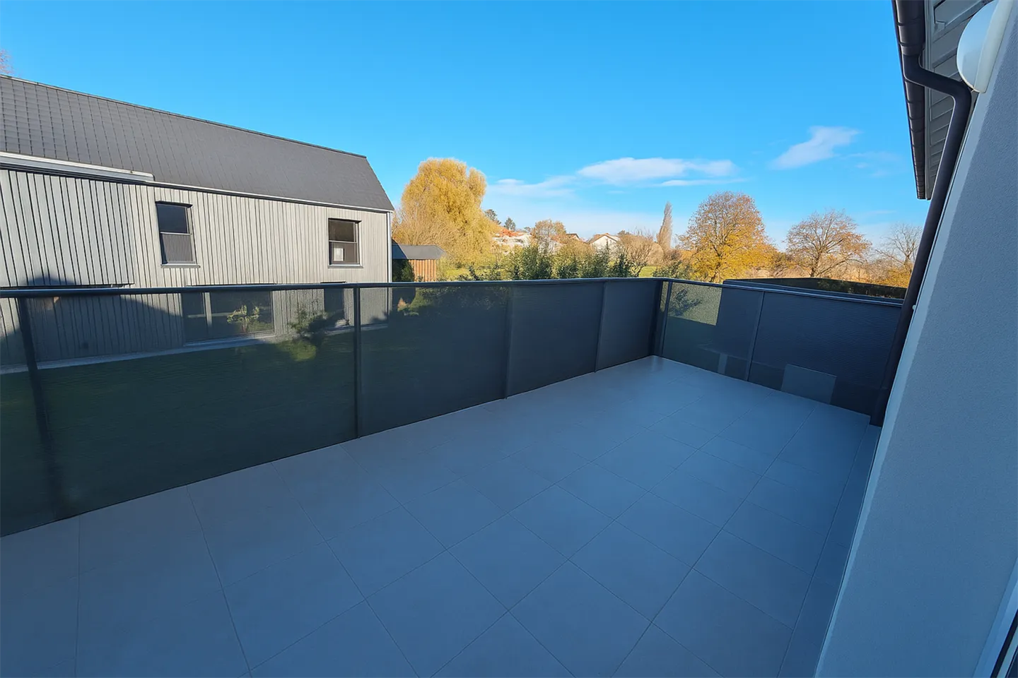 Ristrutturato! Appartamento di 3,5 stanze con balcone - Foto 1 di 9