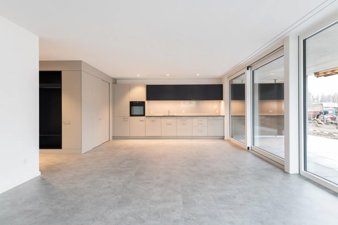 Moderno appartamento con 2 camere al piano terra a Derendingen - disponibile da dicembre 2026 - Foto 1 di 18