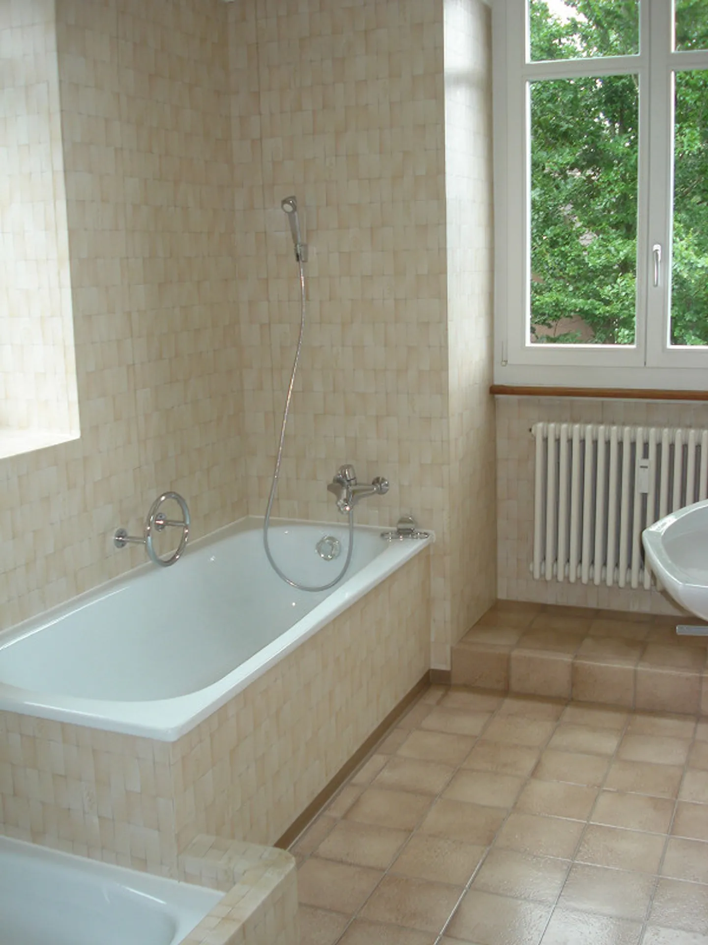 Appartamento mansardato accogliente con vista - Foto 3 di 7